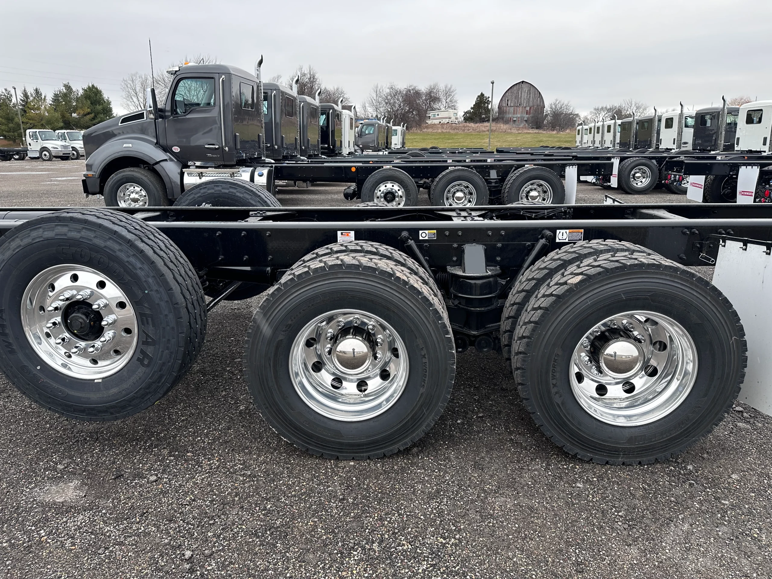 New 2025 KENWORTH T880 Hooklift Truck New 2025 KENWORTH T880 Hooklift Truck - image 6 of 6