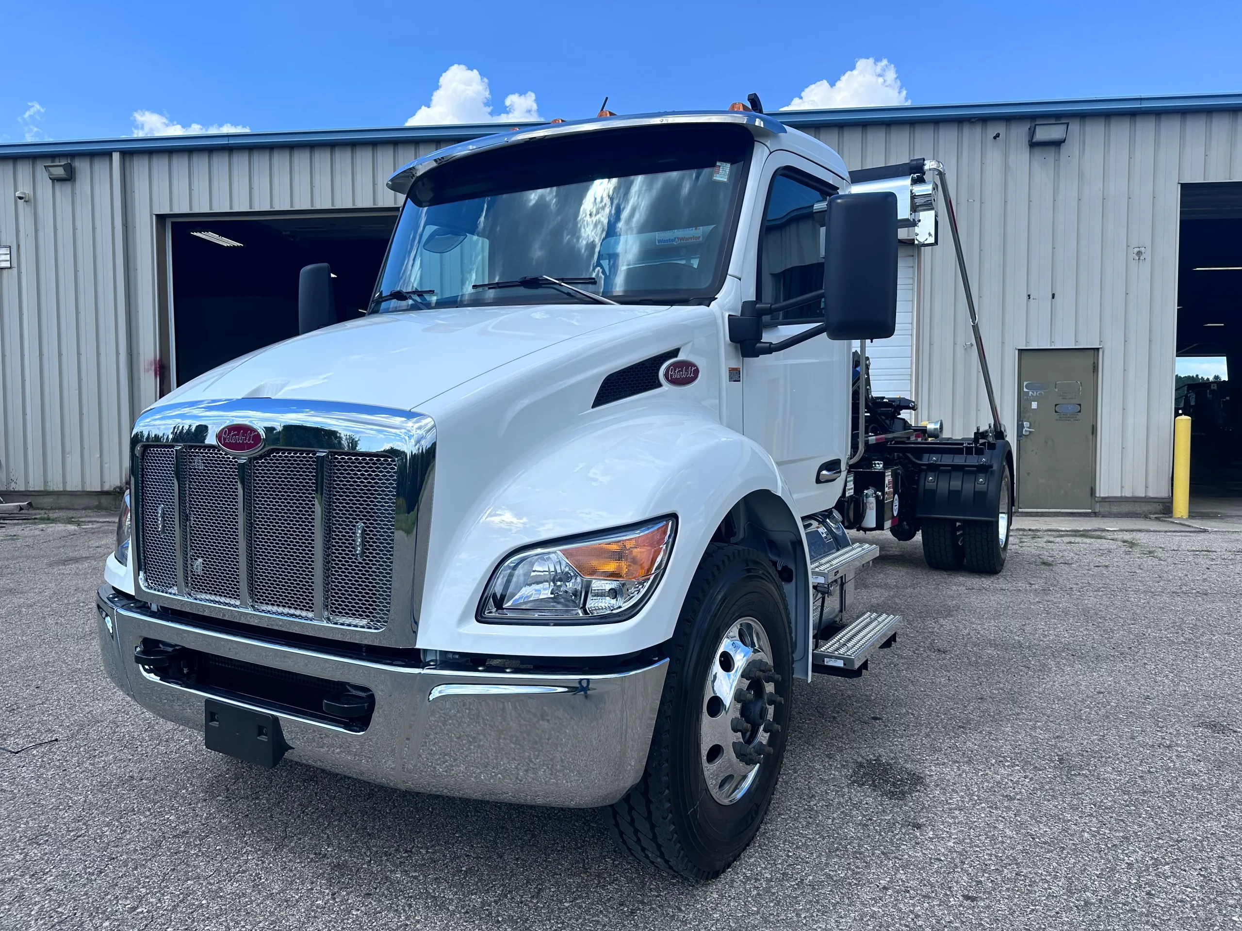 New 2025 PETERBILT 536 Hooklift Truck - image 3 of 6