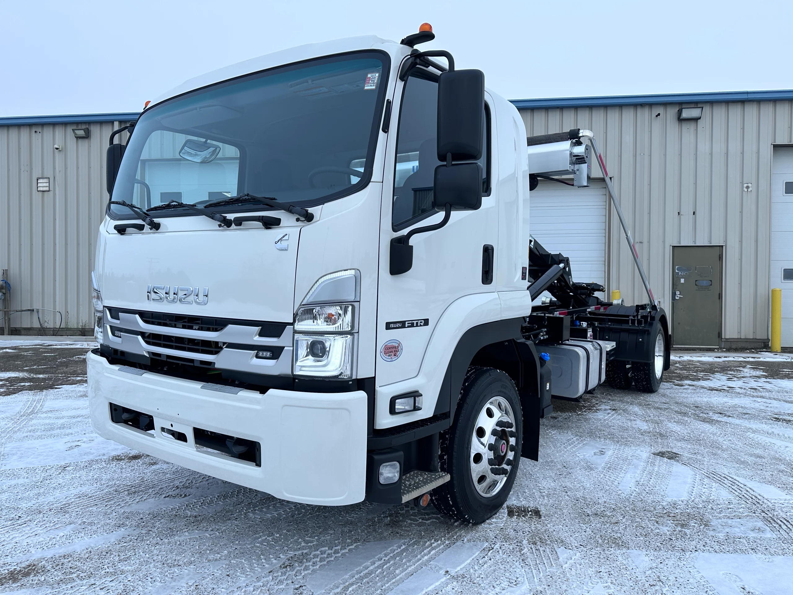 New 2025 Isuzu FTR Hooklift Truck - image 3 of 6