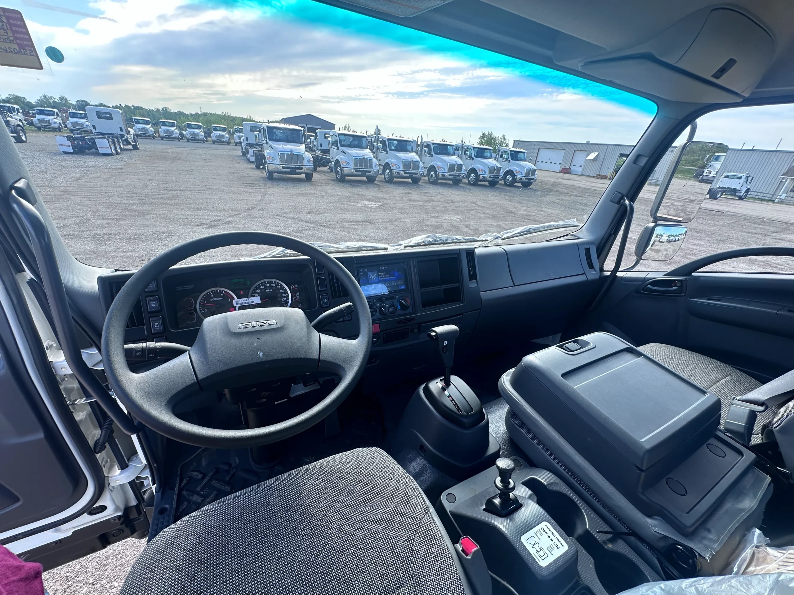 NEW 2025 Isuzu FTR Hooklift Truck - image 6 of 6