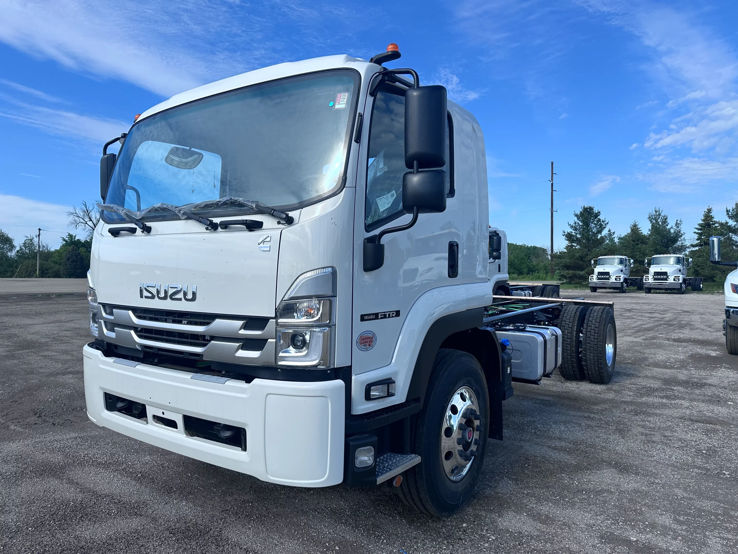 NEW 2025 Isuzu FTR Hooklift Truck - image 3 of 6