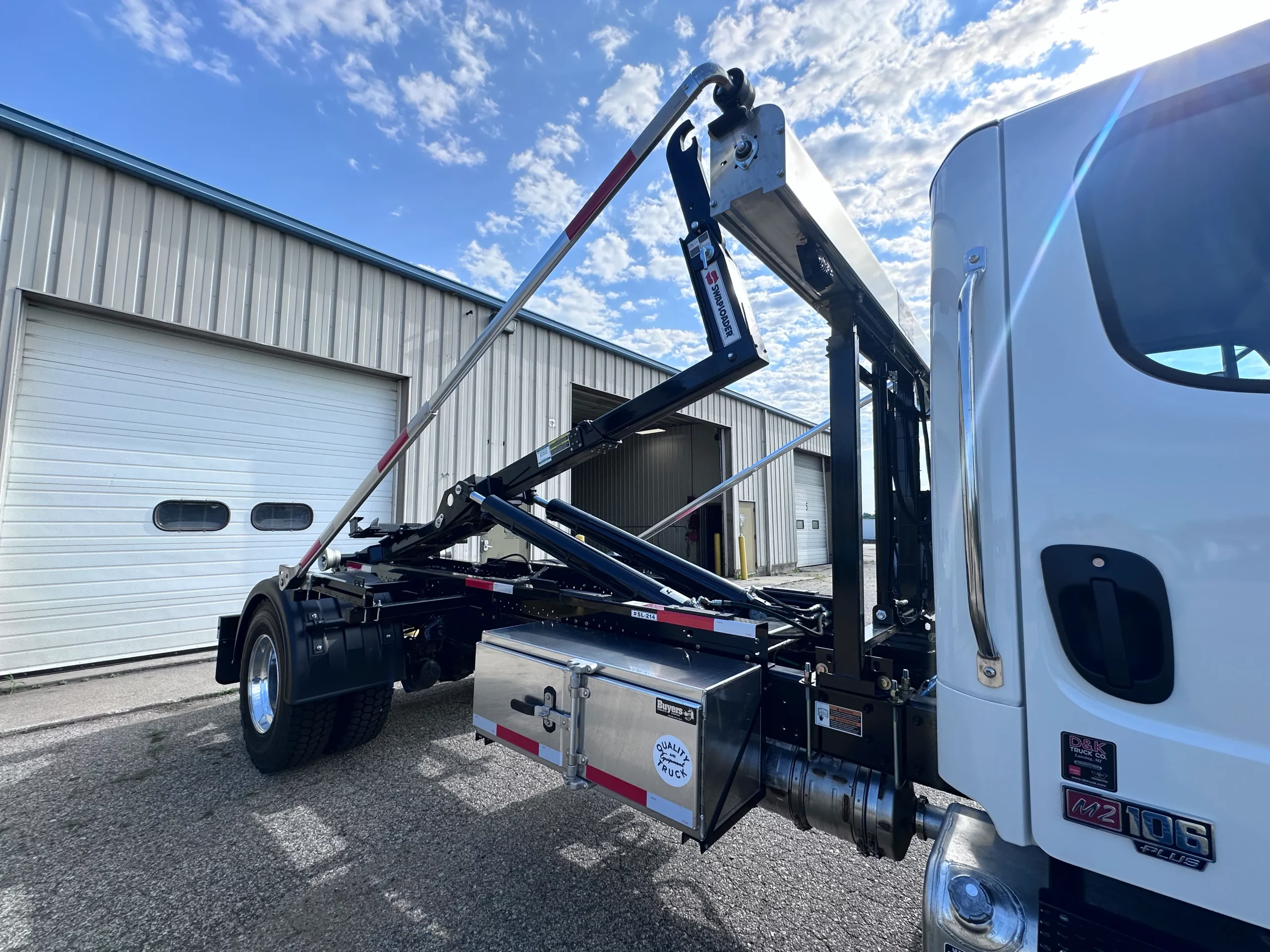 NEW 2025 Freightliner M2 Hooklift Truck - image 6 of 6