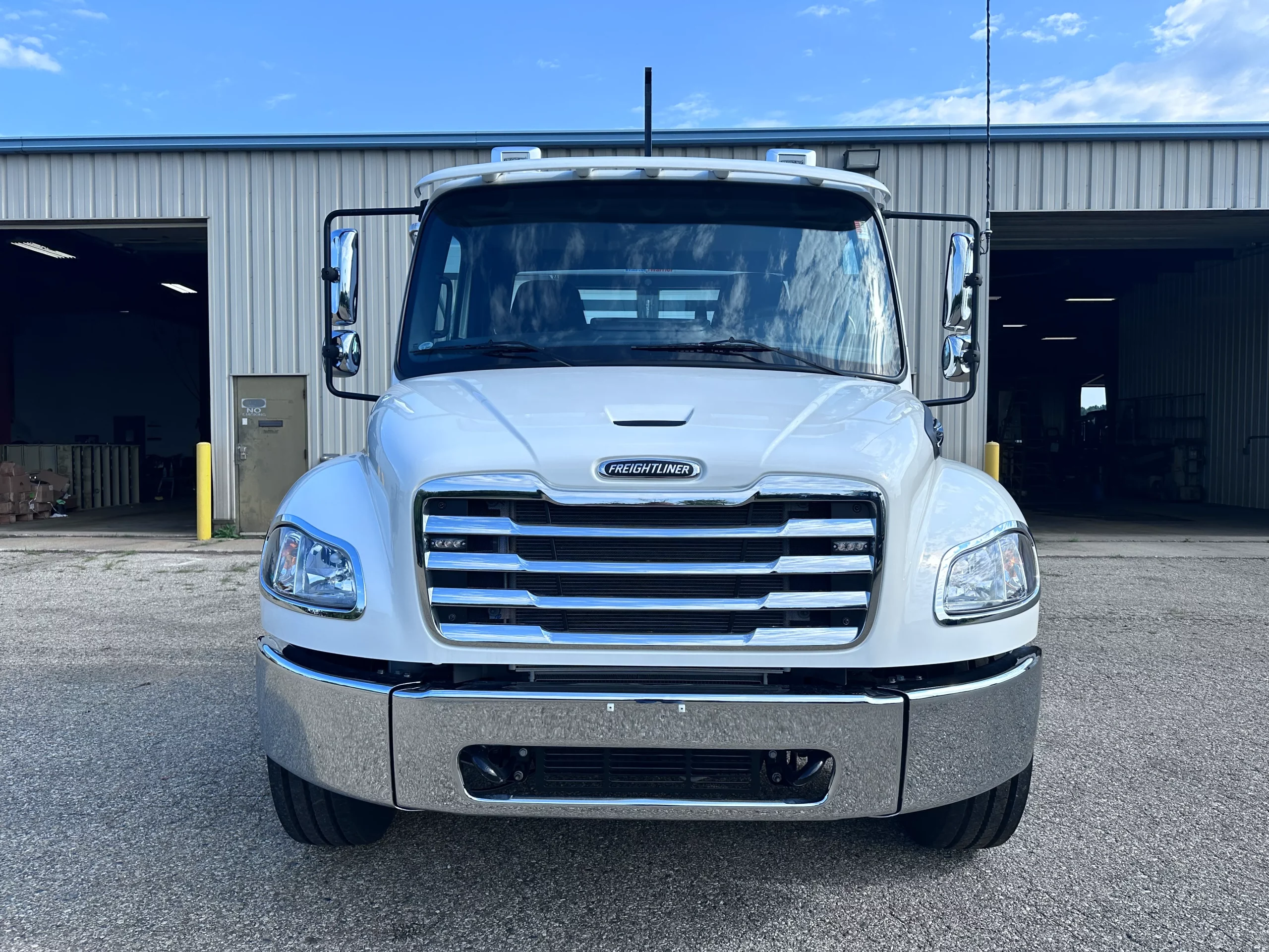 NEW 2025 Freightliner M2 Hooklift Truck - image 2 of 6