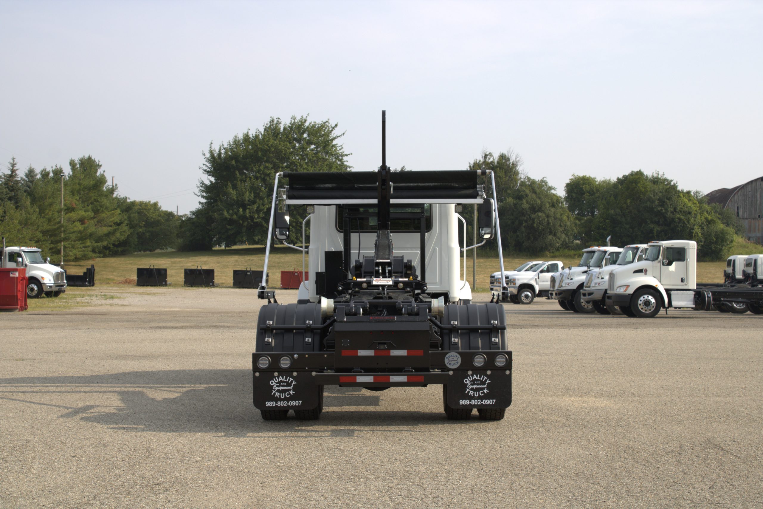 NEW 2026 Mack MD7 Hooklift Truck NEW 2026 Mack MD7 Hooklift Truck - image 6 of 6
