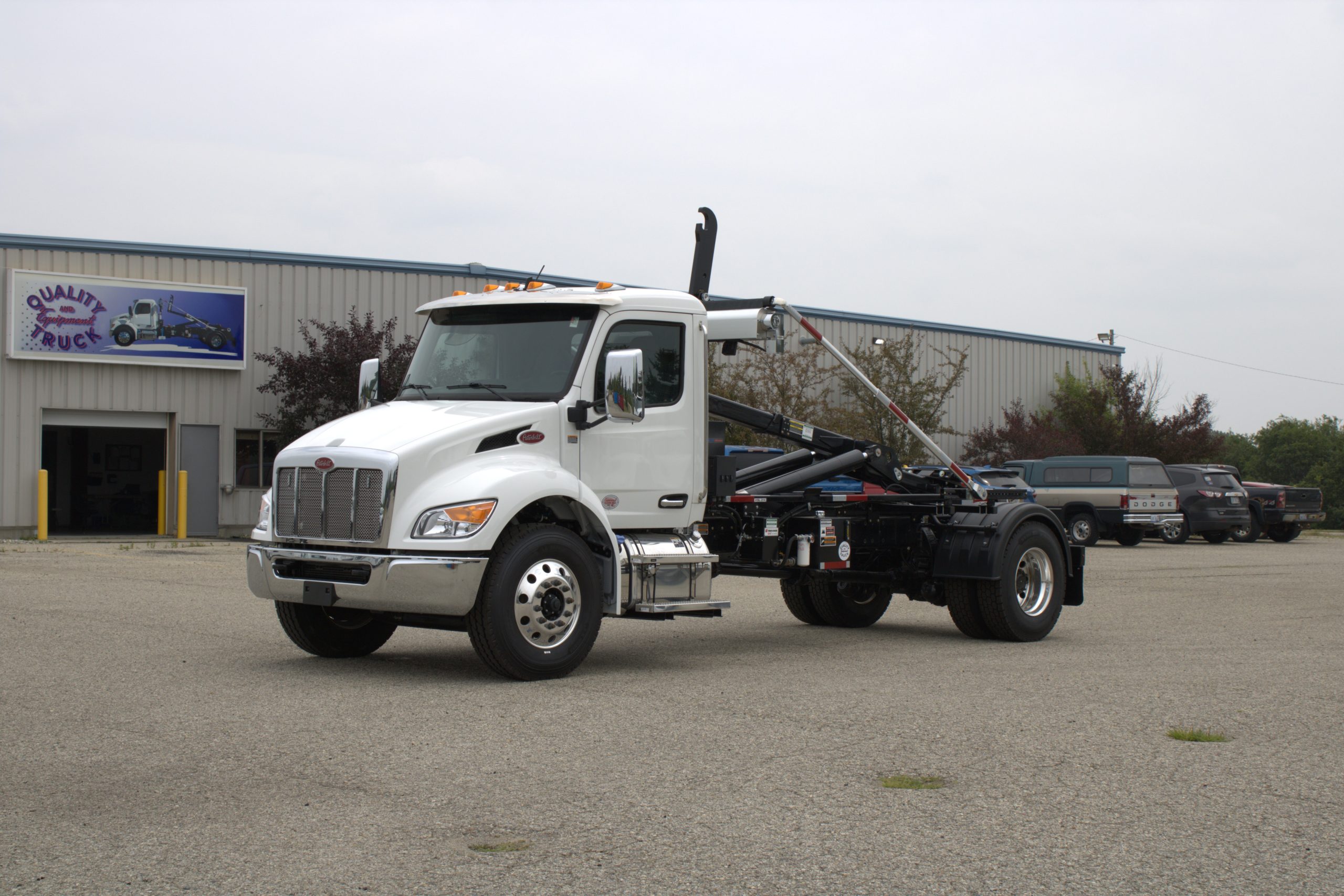 New 2026 Peterbilt 536 Hooklift Truck NEW 2026 Peterbilt 536 Hooklift Truck - image 2 of 6