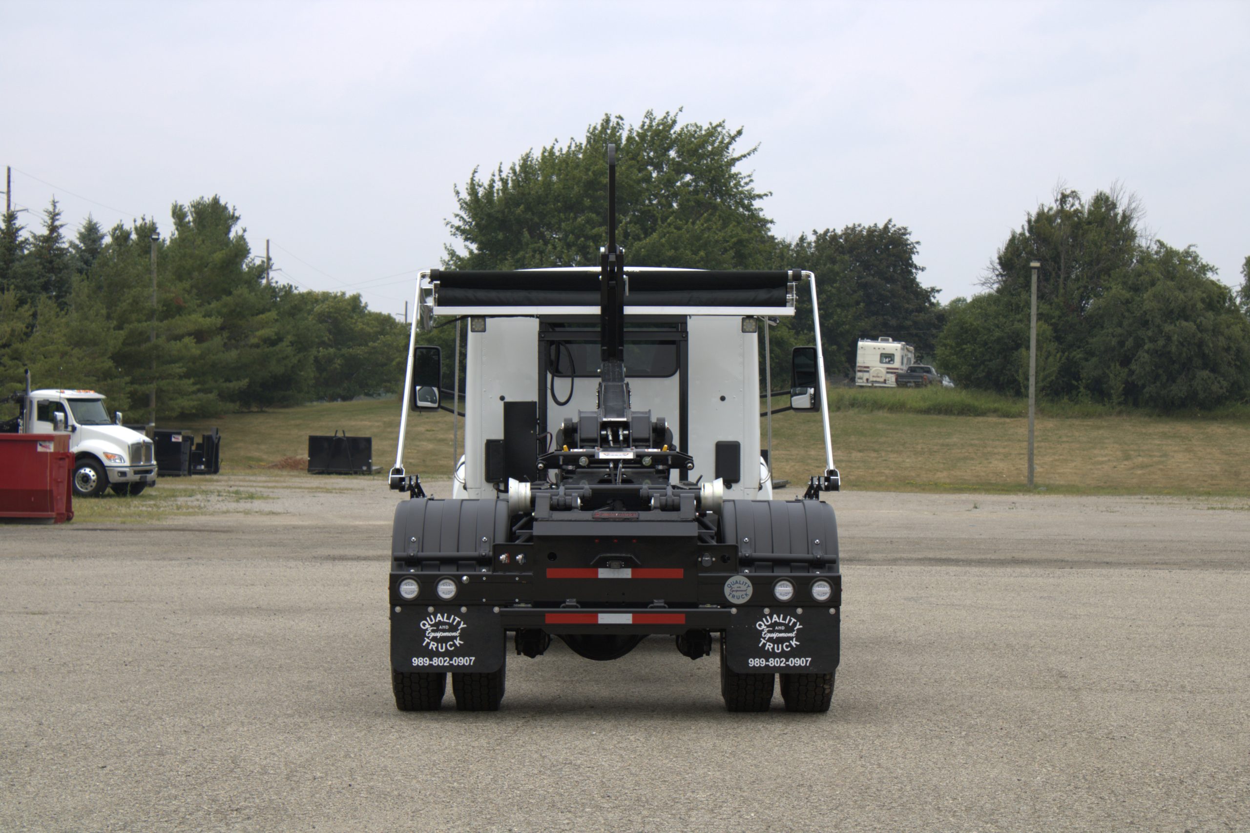 New 2026 Peterbilt 536 Hooklift Truck NEW 2026 Peterbilt 536 Hooklift Truck - image 6 of 6