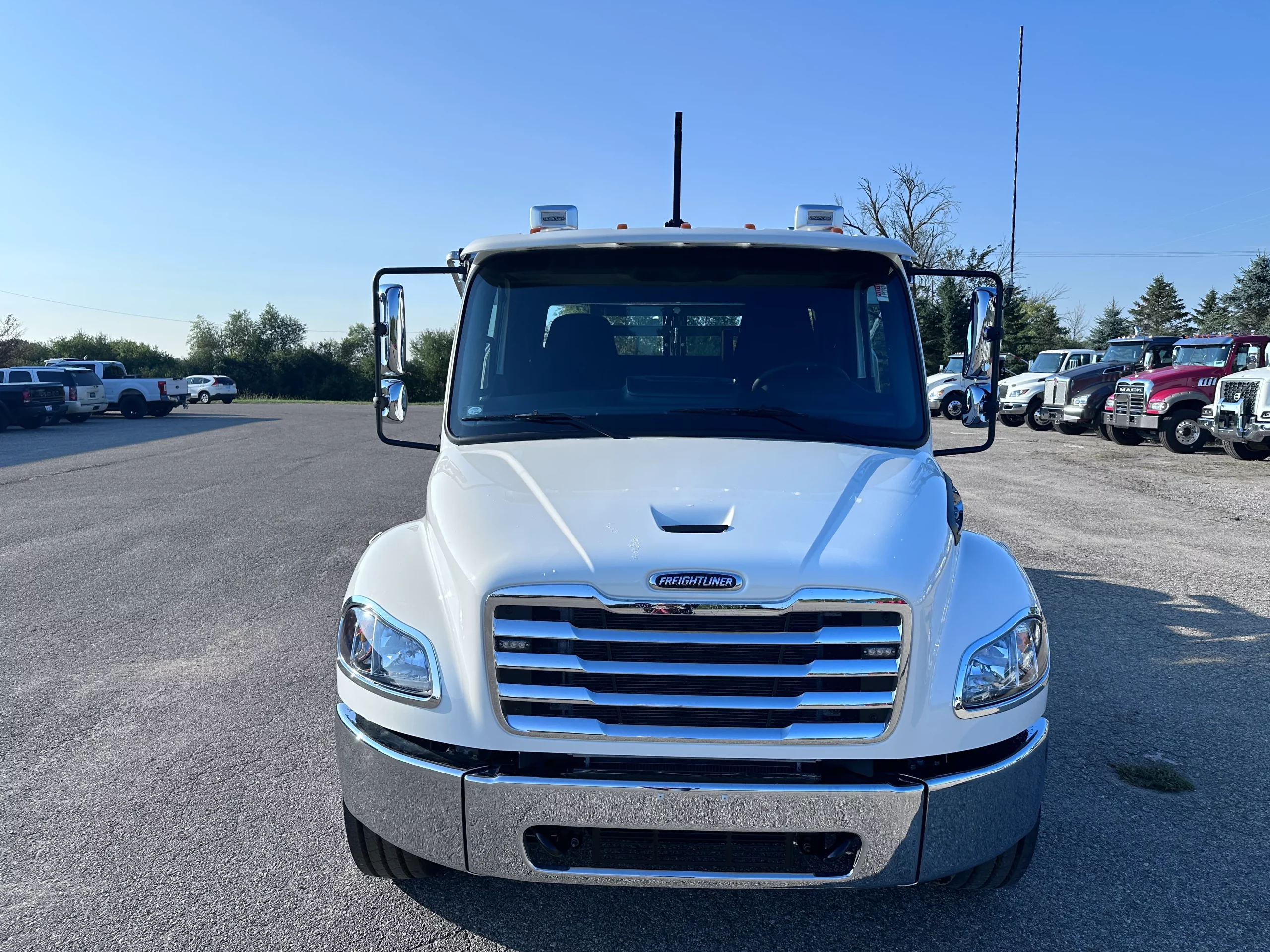 NEW 2025 Freightliner M2 Hooklift Truck NEW 2025 Freightliner M2 Hooklift Truck - image 2 of 6