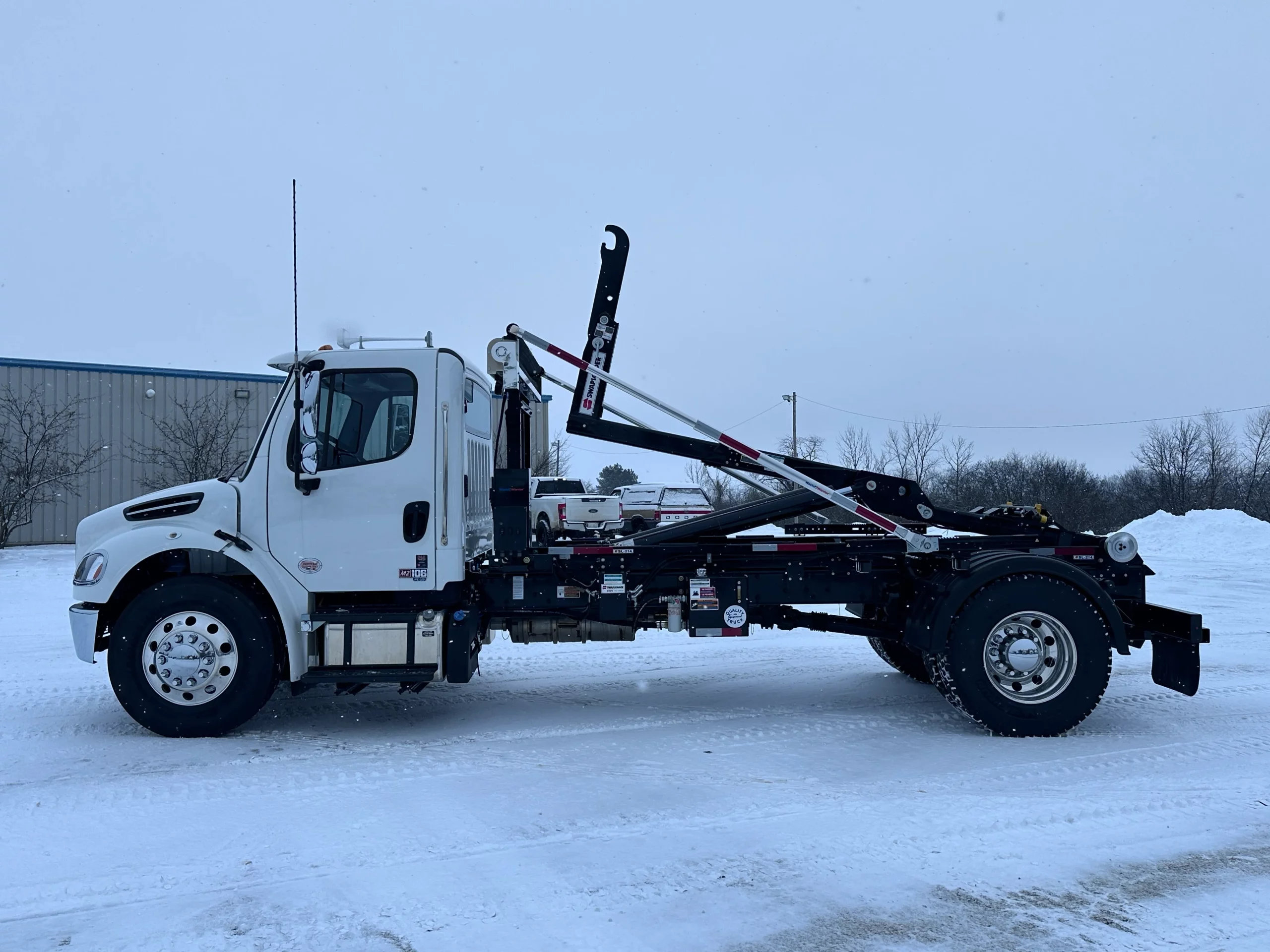 New 2026 Freightliner M2 Hooklift Truck NEW 2026 Freightliner M2 Hooklift Truck - image 5 of 6