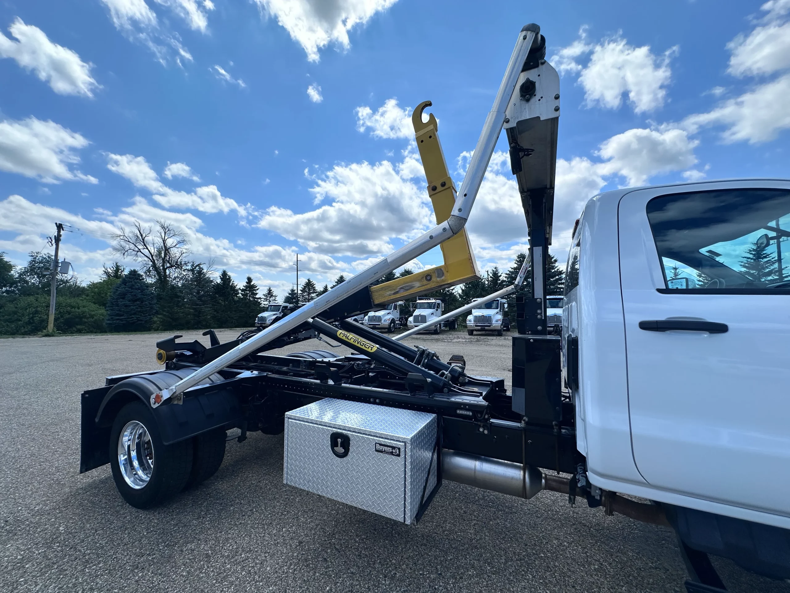 USED 2023 Chevy 6500 Hooklift Truck - image 6 of 6