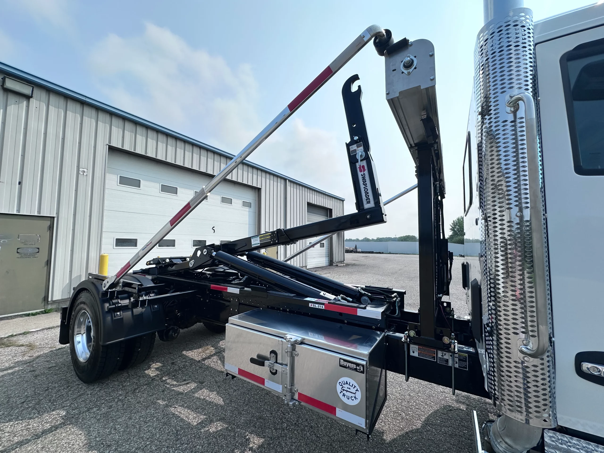 NEW 2026 Kenworth T280 Hooklift Truck NEW 2026 Kenworth T280 Hooklift Truck - image 6 of 6
