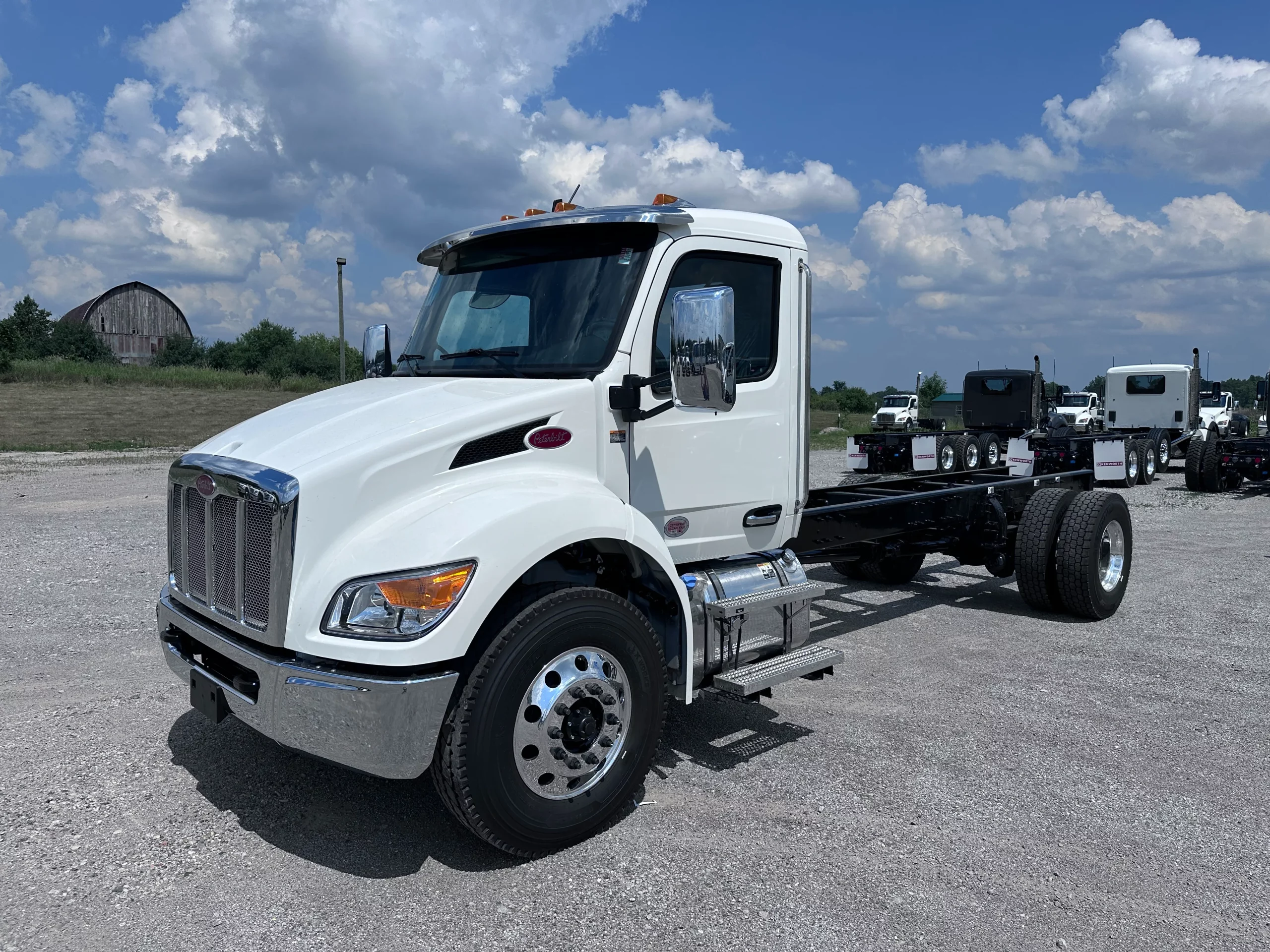 NEW 2026 Peterbilt 536 Hooklift Truck - image 3 of 6