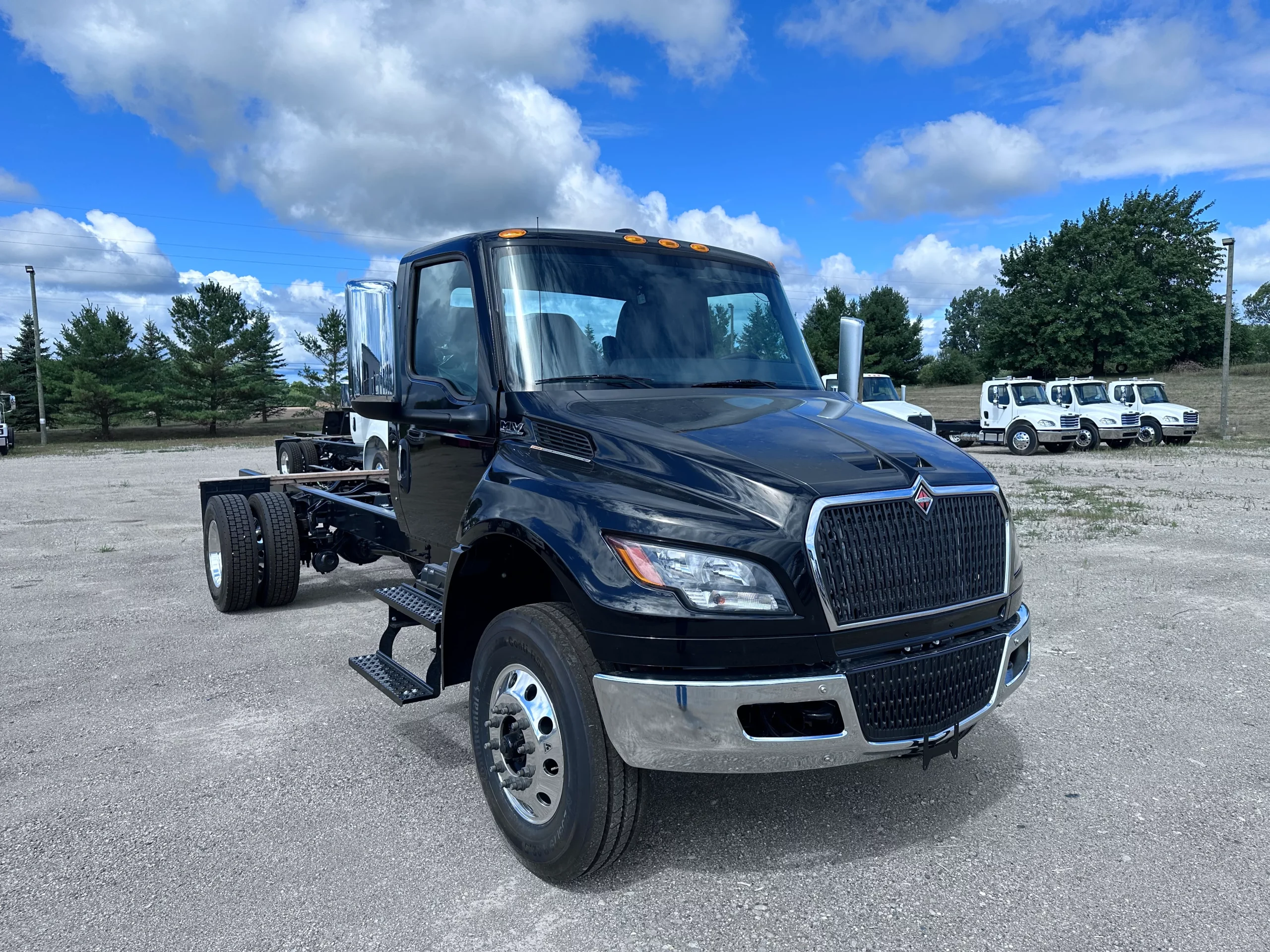NEW 2026 International MV Hooklift Truck - image 1 of 6