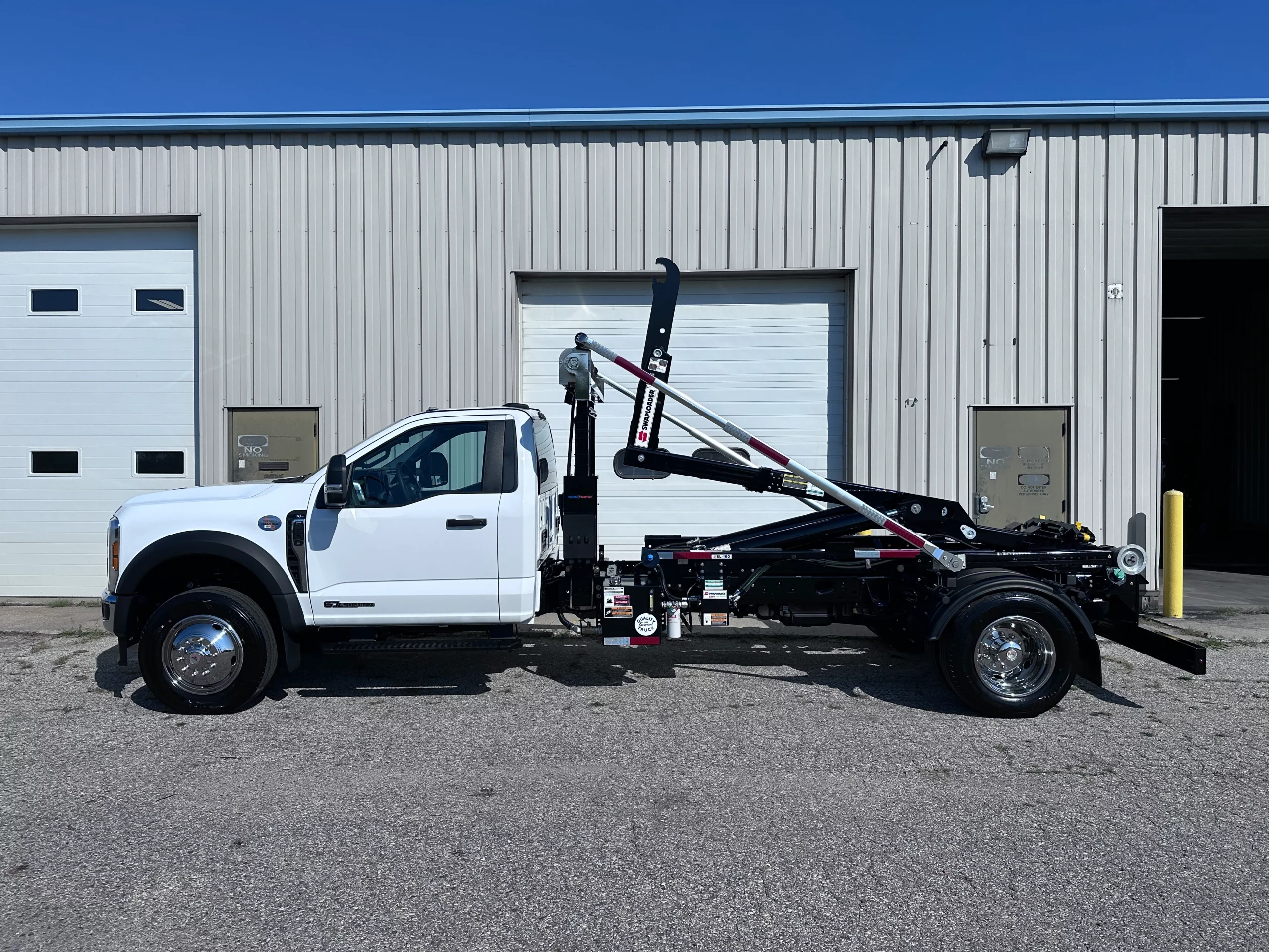 New 2025 Ford F600 XL 4x4 Hooklift Truck - image 5 of 6