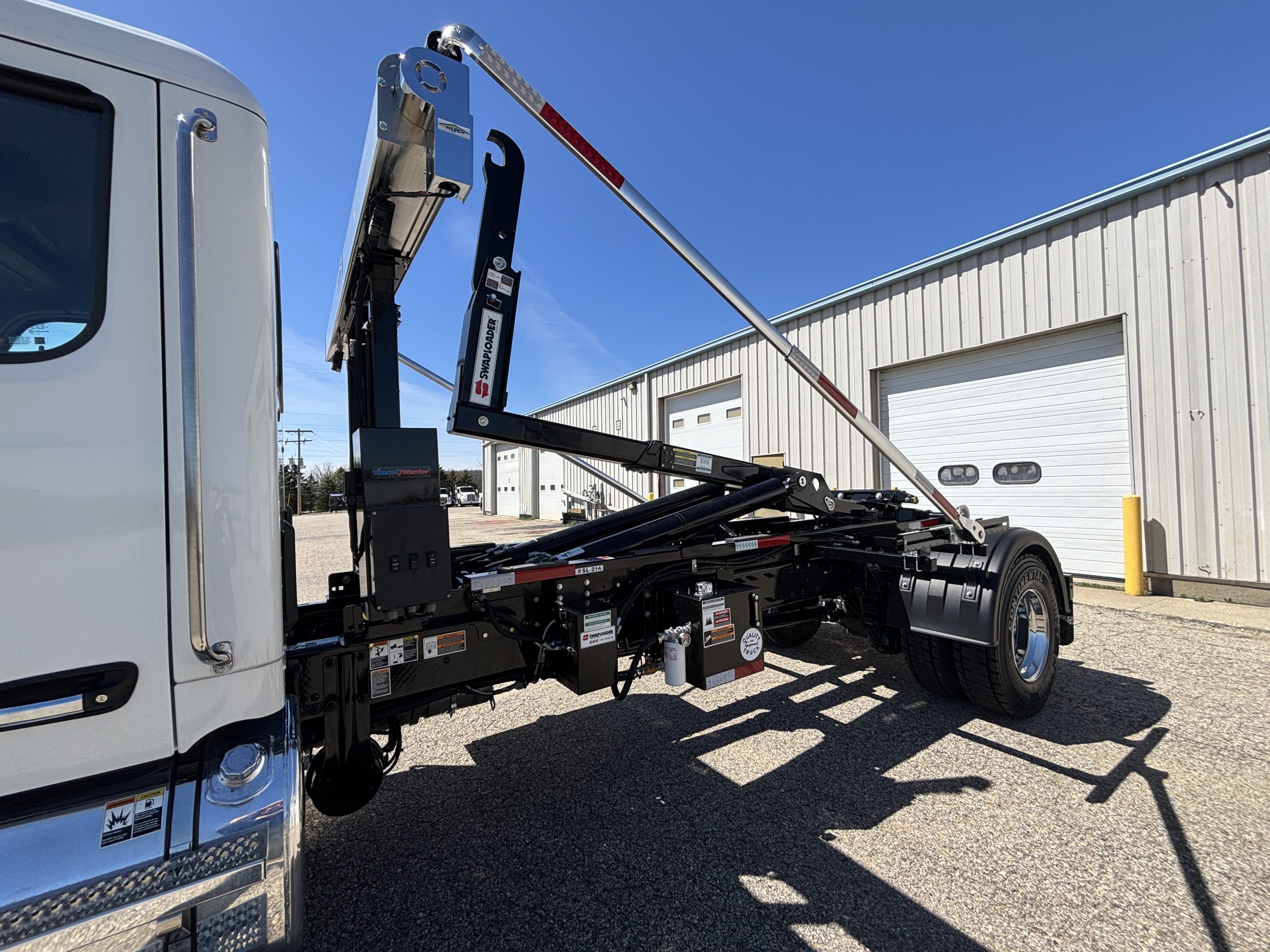 NEW 2026 Peterbilt 536 Hooklift Truck NEW 2026 Peterbilt 536 Hooklift Truck - image 6 of 6