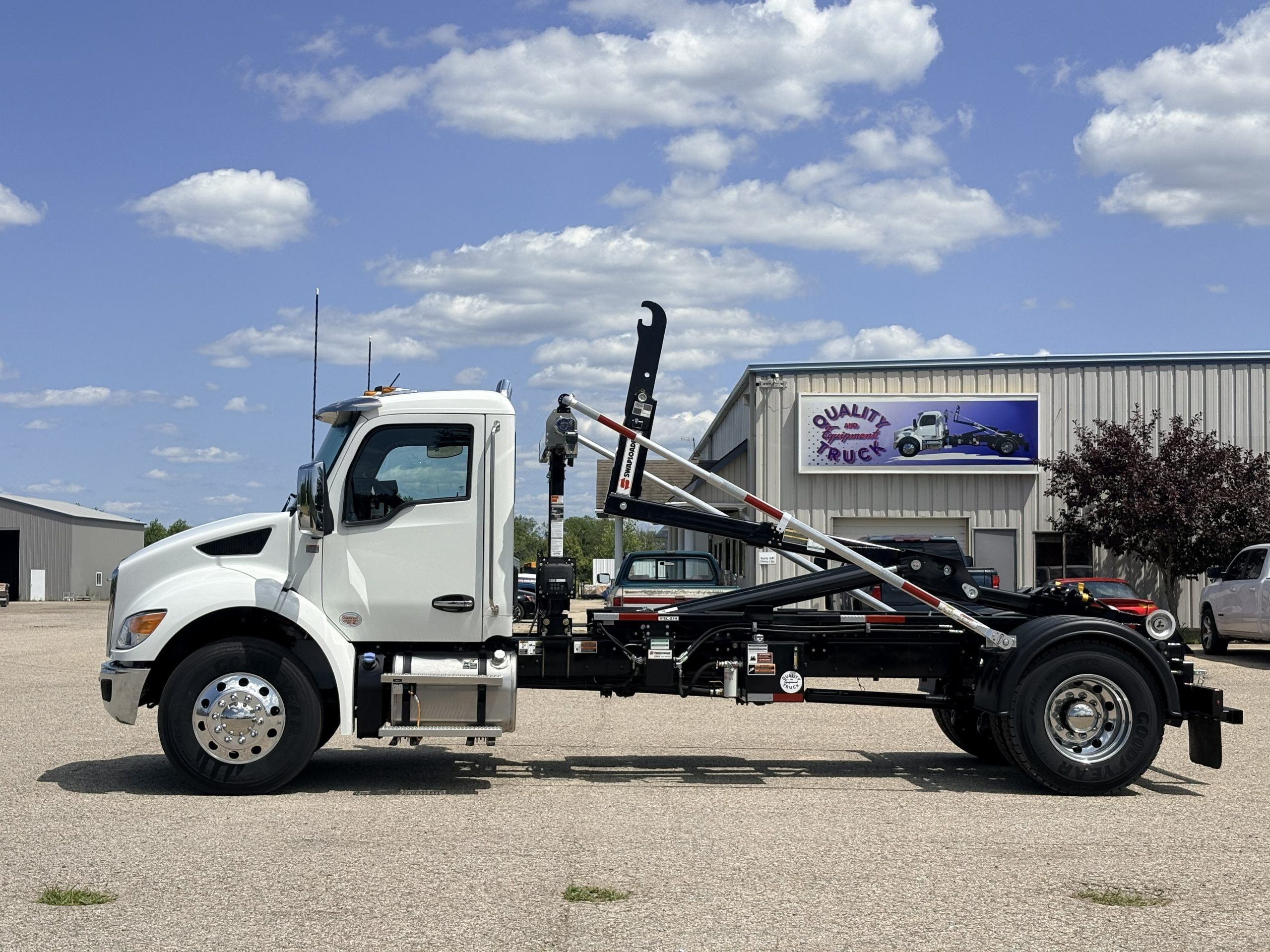 NEW 2026 Kenworth T280 Hooklift Truck NEW 2026 Kenworth T280 Hooklift Truck - image 6 of 6