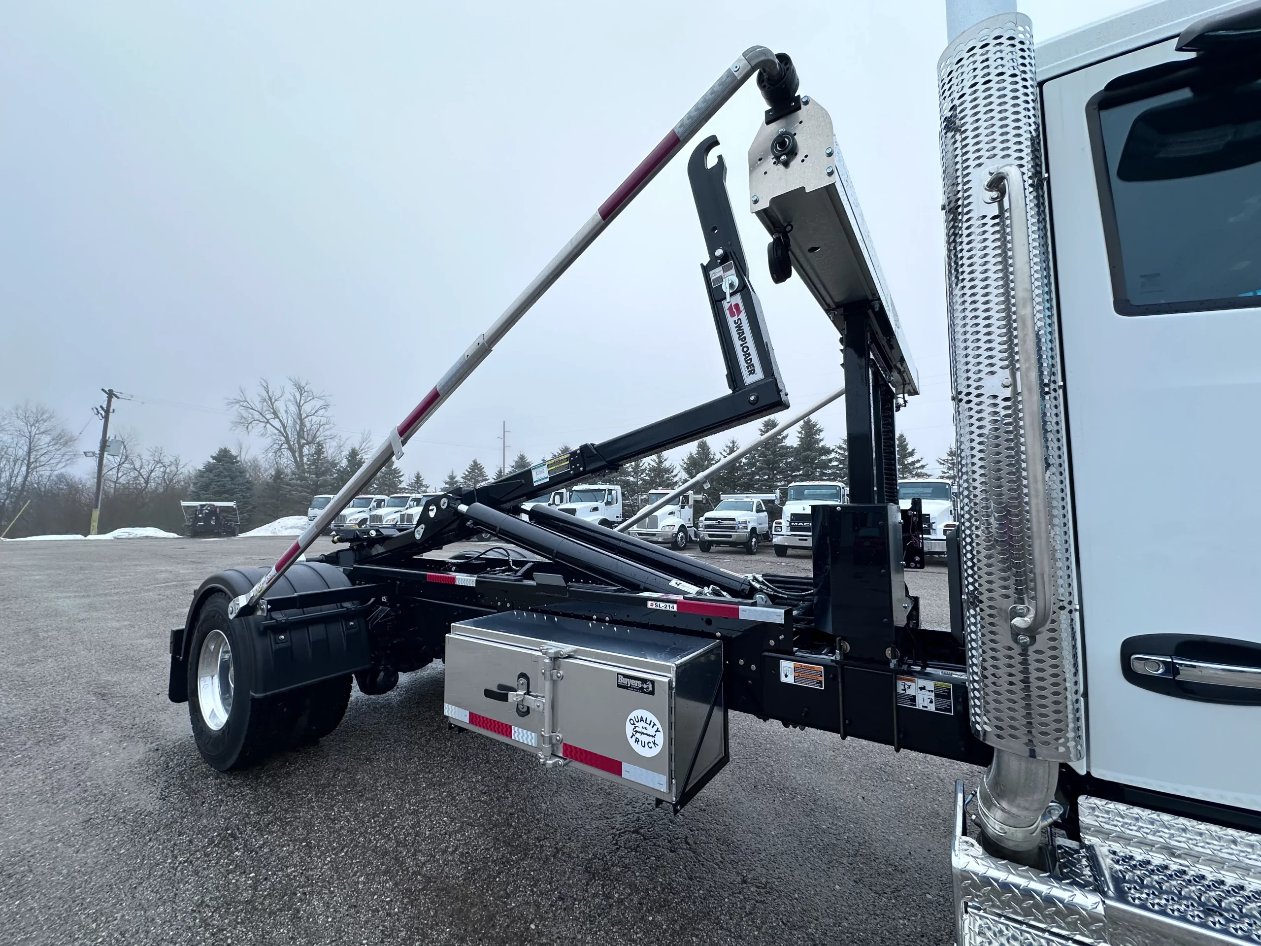 NEW 2026 Kenworth T280 Hooklift Truck NEW 2026 Kenworth T280 Hooklift Truck - image 6 of 6