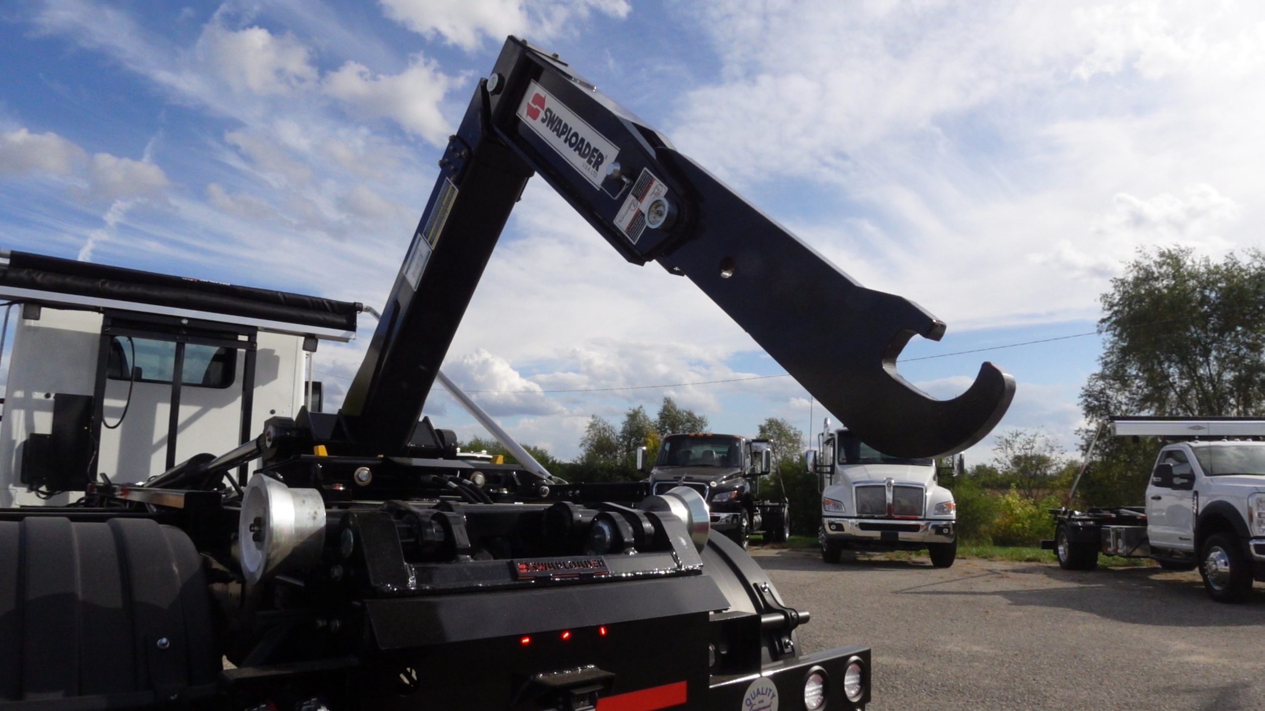 New Swaploader Sl-214 Hooklift NEW Swaploader SL-214 Hooklift - image 4 of 4