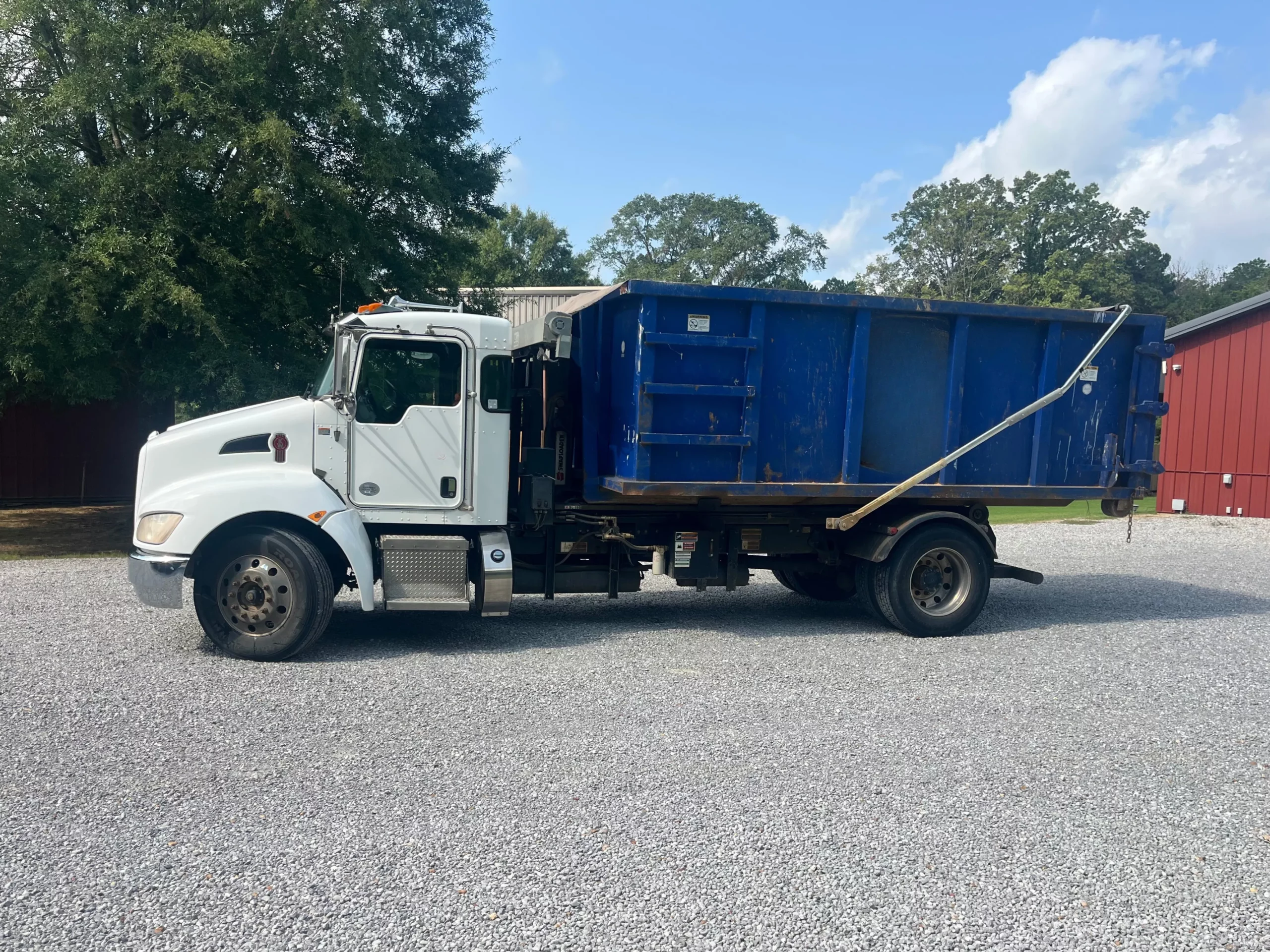 USED 2020 Kenworth T270 Hooklift Truck USED 2020 Kenworth T270 Hooklift Truck - image 1 of 4