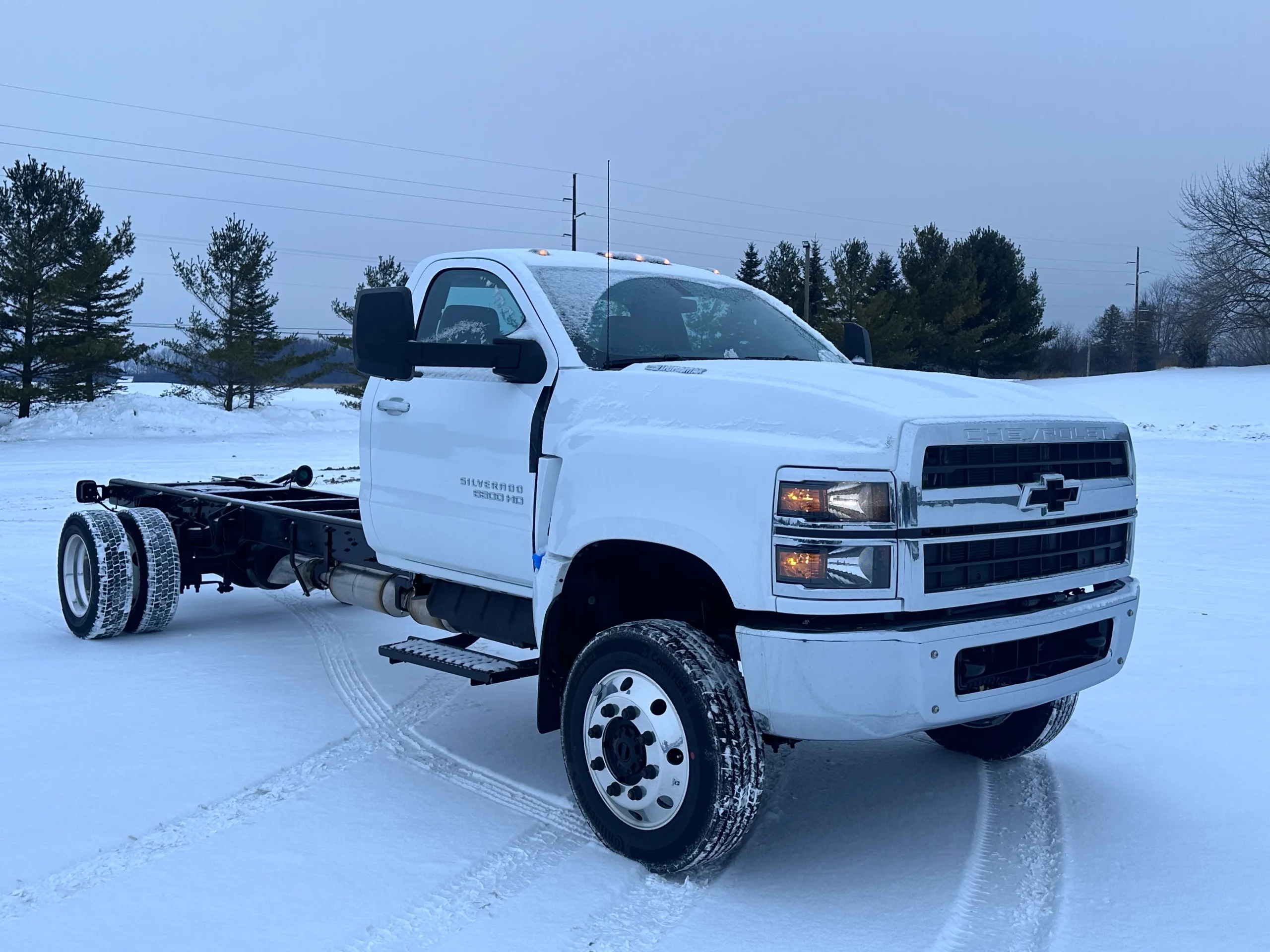 New 2025 Chevy 6500 Hooklift Truck NEW 2025 Chevy 6500 Hooklift Truck - image 1 of 6