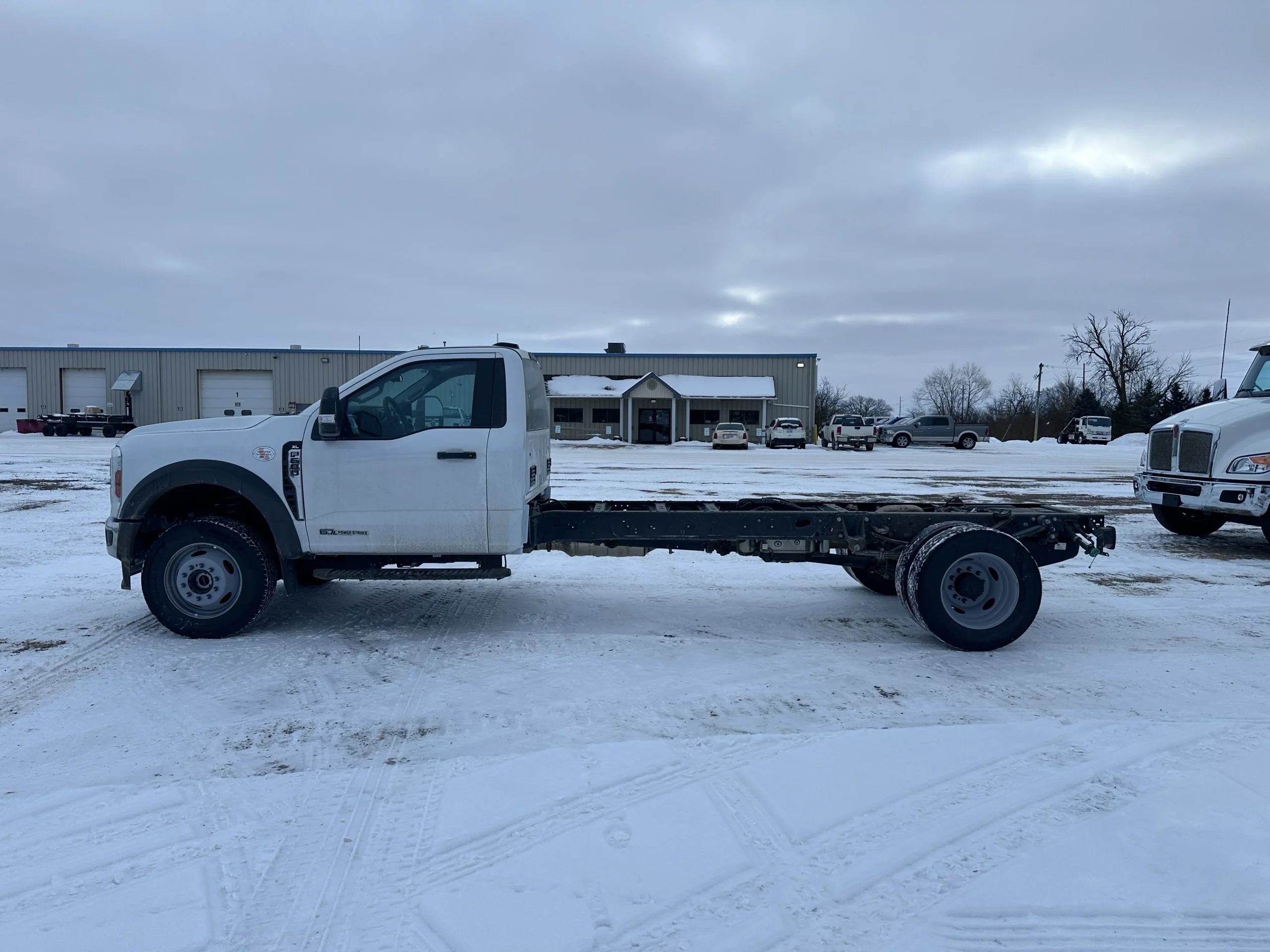 New 2026 Ford F600 Xl Hooklift Truck NEW 2026 Ford F600 XL Hooklift Truck - image 5 of 6