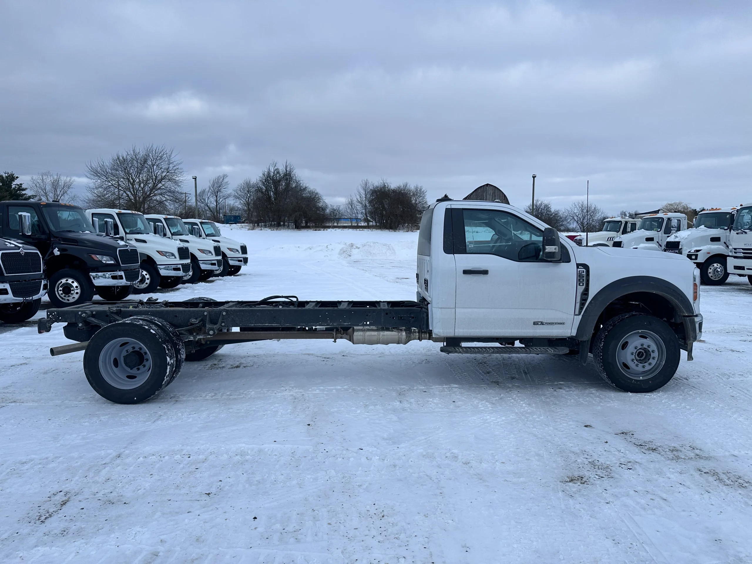 New 2026 Ford F600 Xl Hooklift Truck NEW 2026 Ford F600 XL Hooklift Truck - image 4 of 6