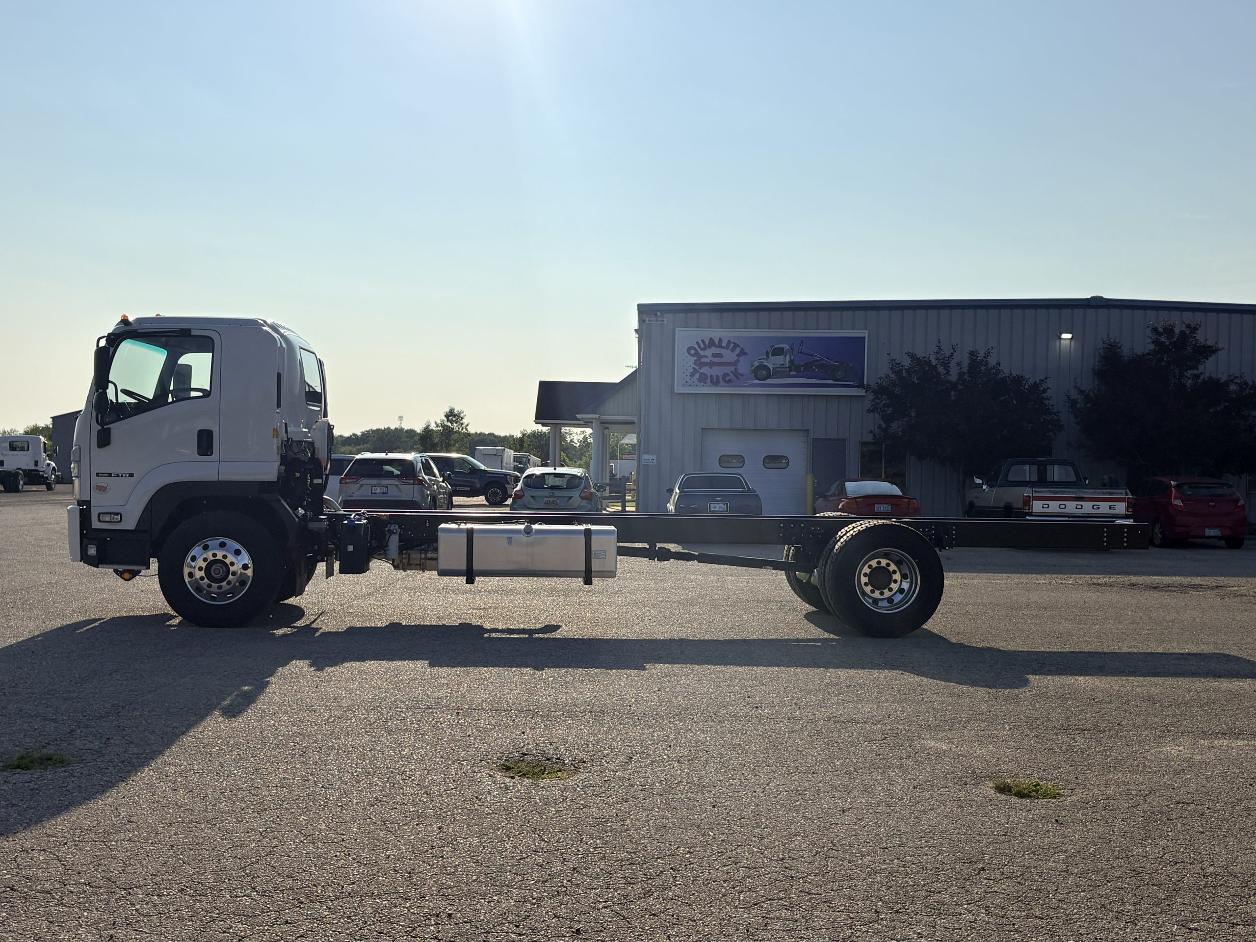NEW 2025 Isuzu FTR Hooklift Truck NEW 2025 Isuzu FTR Hooklift Truck - image 6 of 6