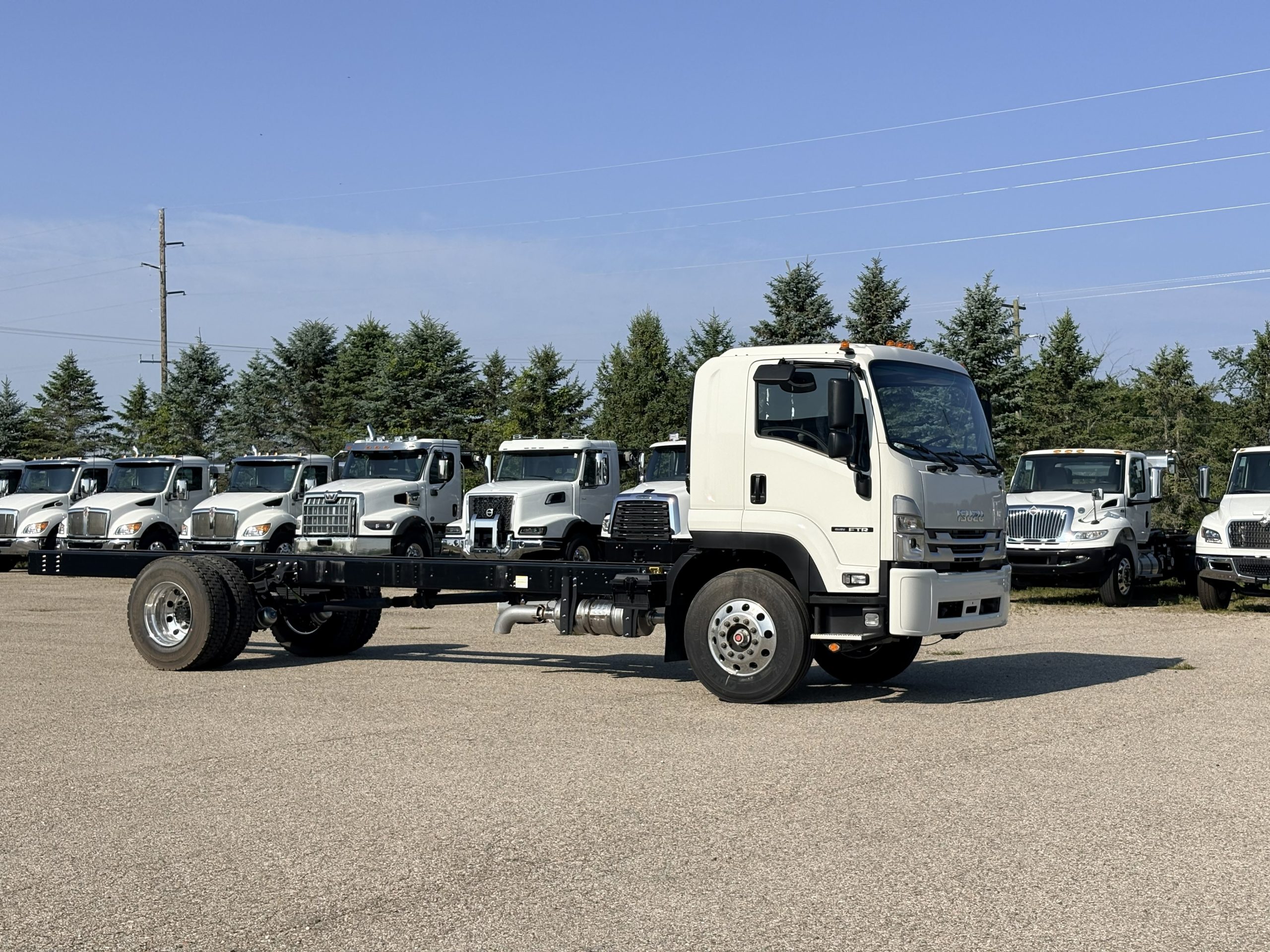 NEW 2025 Isuzu FTR Hooklift Truck NEW 2025 Isuzu FTR Hooklift Truck - image 3 of 6