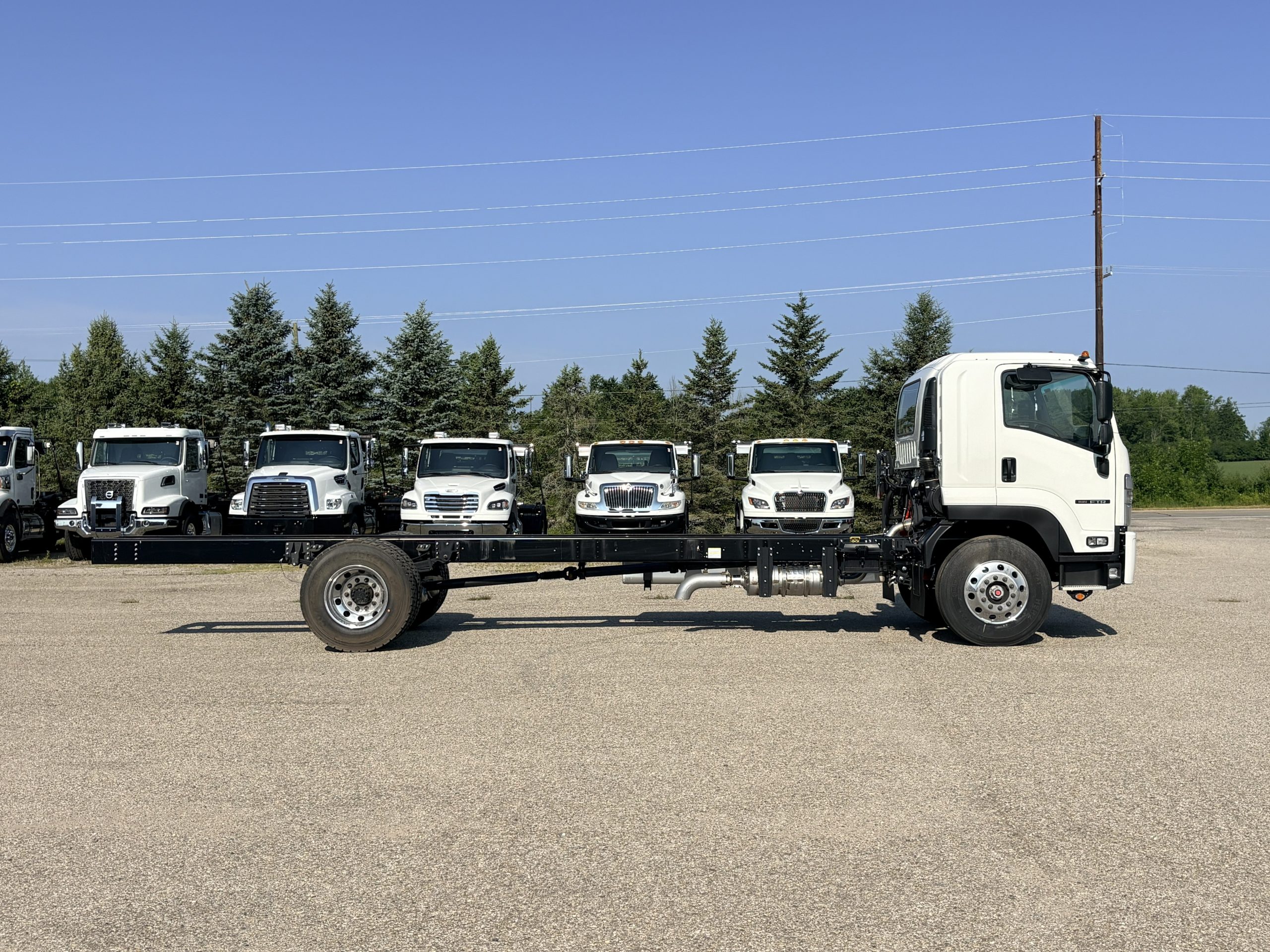 NEW 2025 Isuzu FTR Hooklift Truck NEW 2025 Isuzu FTR Hooklift Truck - image 5 of 6