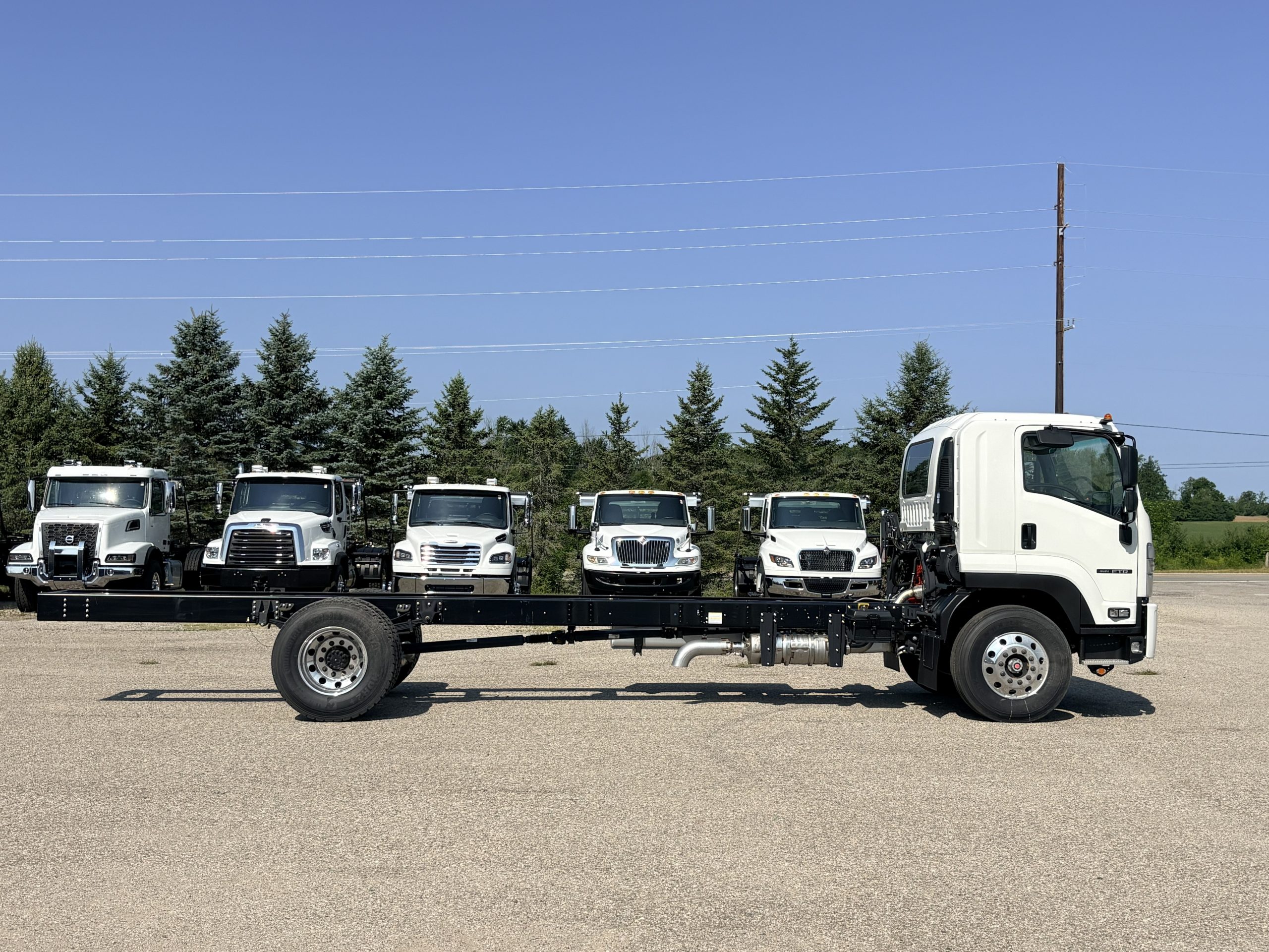 NEW 2025 Isuzu FTR Hooklift Truck NEW 2025 Isuzu FTR Hooklift Truck - image 5 of 6