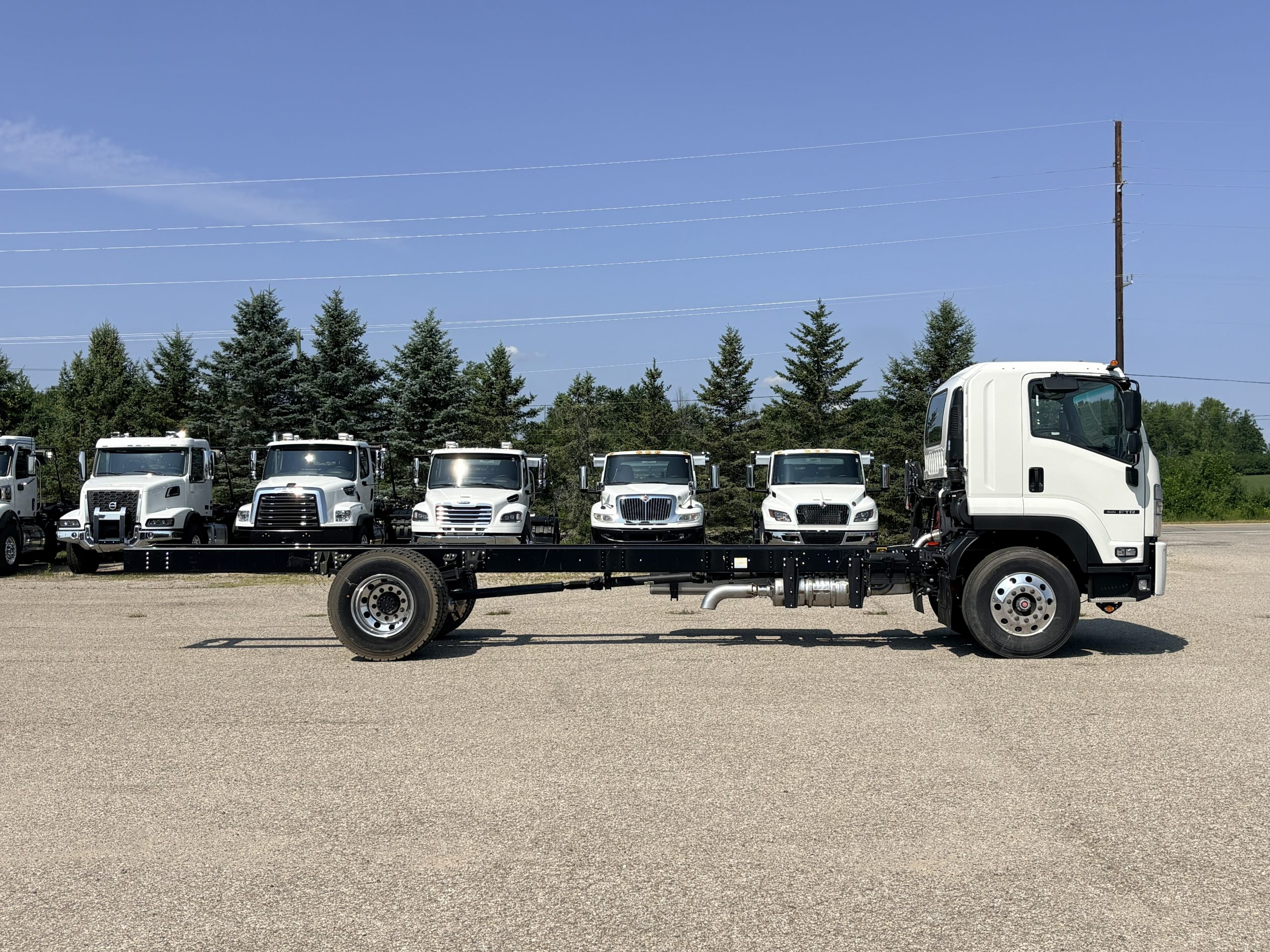 NEW 2025 Isuzu FTR Hooklift Truck NEW 2025 Isuzu FTR Hooklift Truck - image 5 of 6