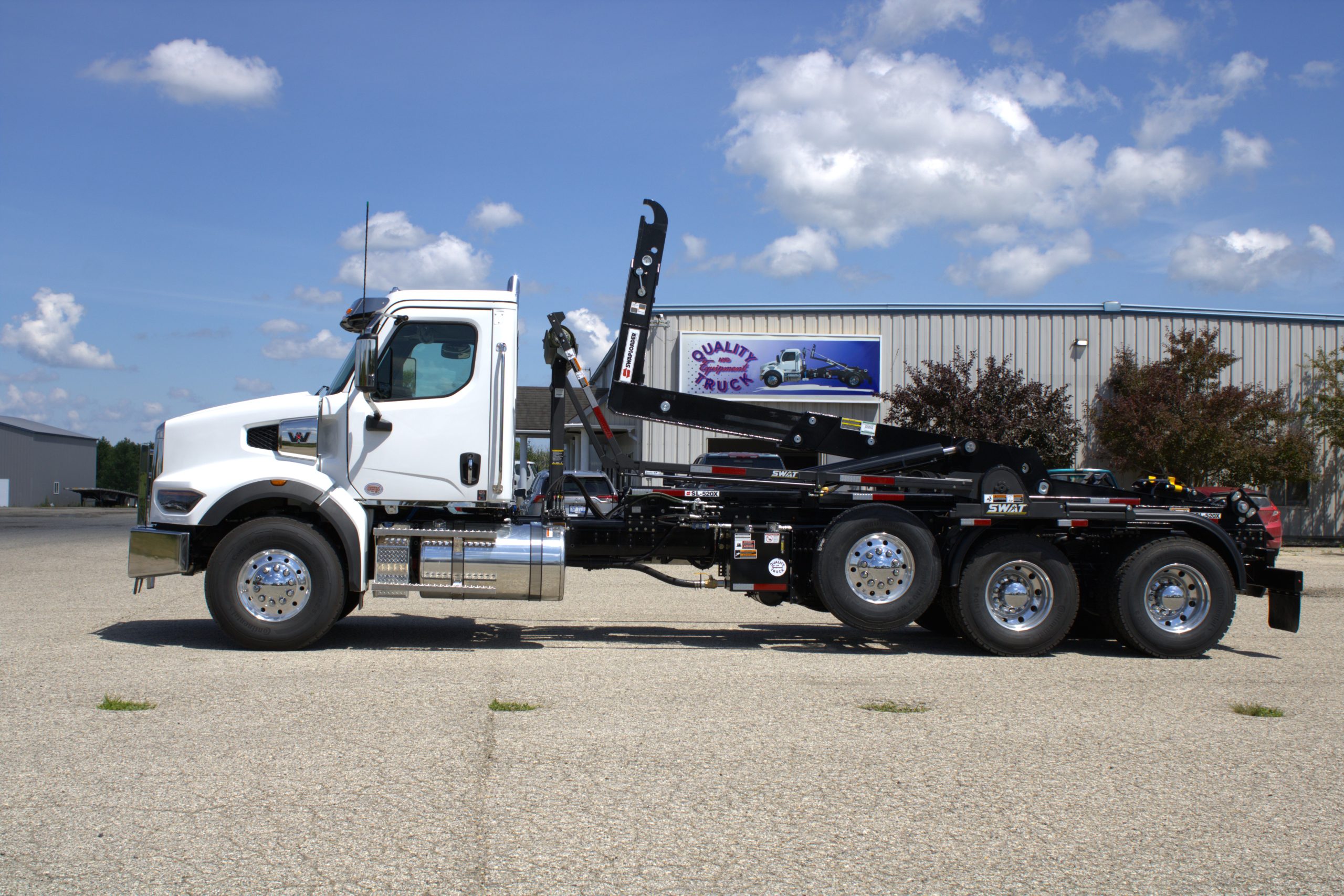 New 2027 Western Star 49X Hooklift Truck NEW 2027 Western Star 49X Hooklift Truck - image 4 of 6