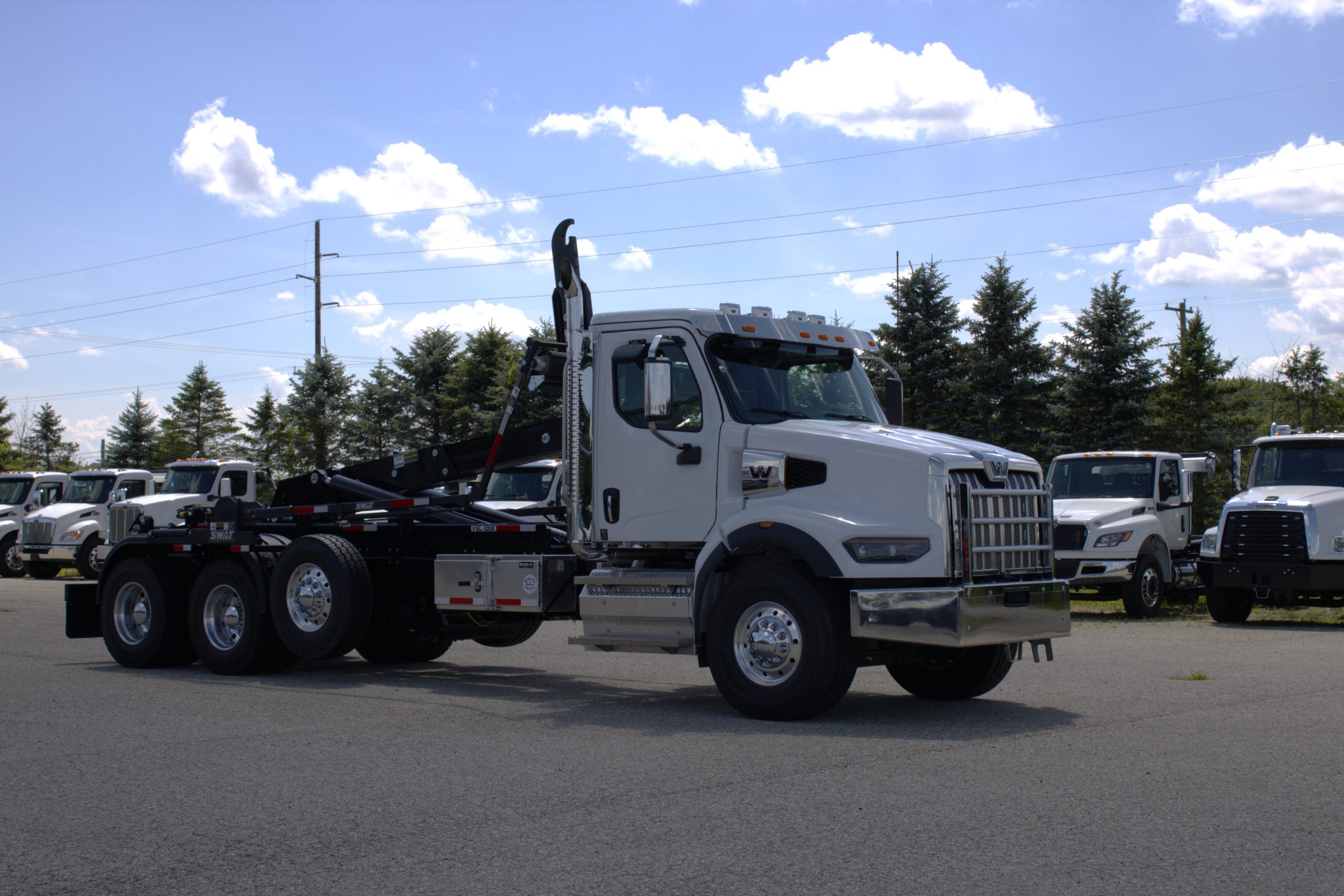New 2027 Western Star 49X Hooklift Truck NEW 2027 Western Star 49X Hooklift Truck - image 1 of 6