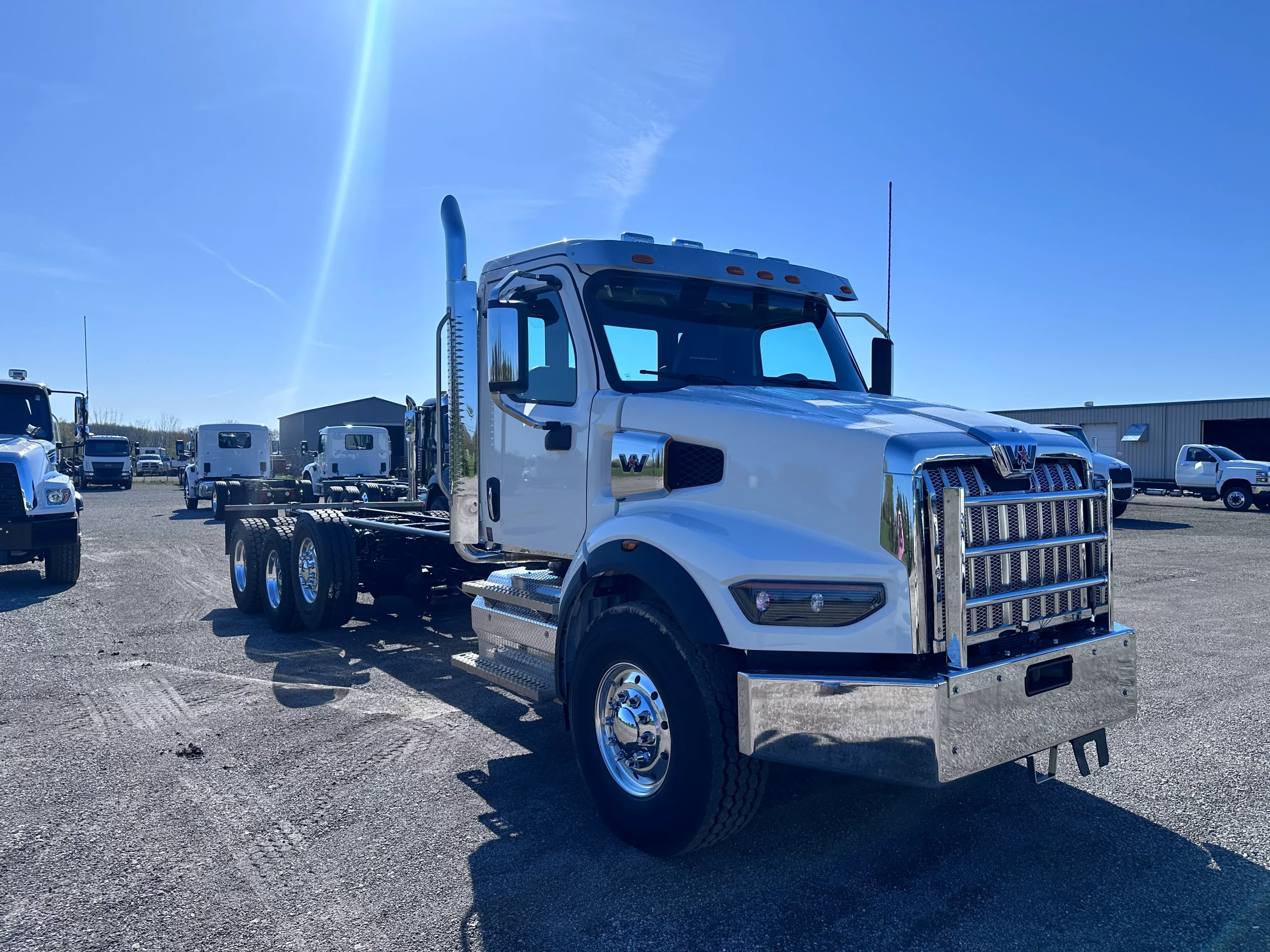 NEW 2027 Western Star 49X Hooklift Truck NEW 2027 Western Star 49X Hooklift Truck - image 1 of 6
