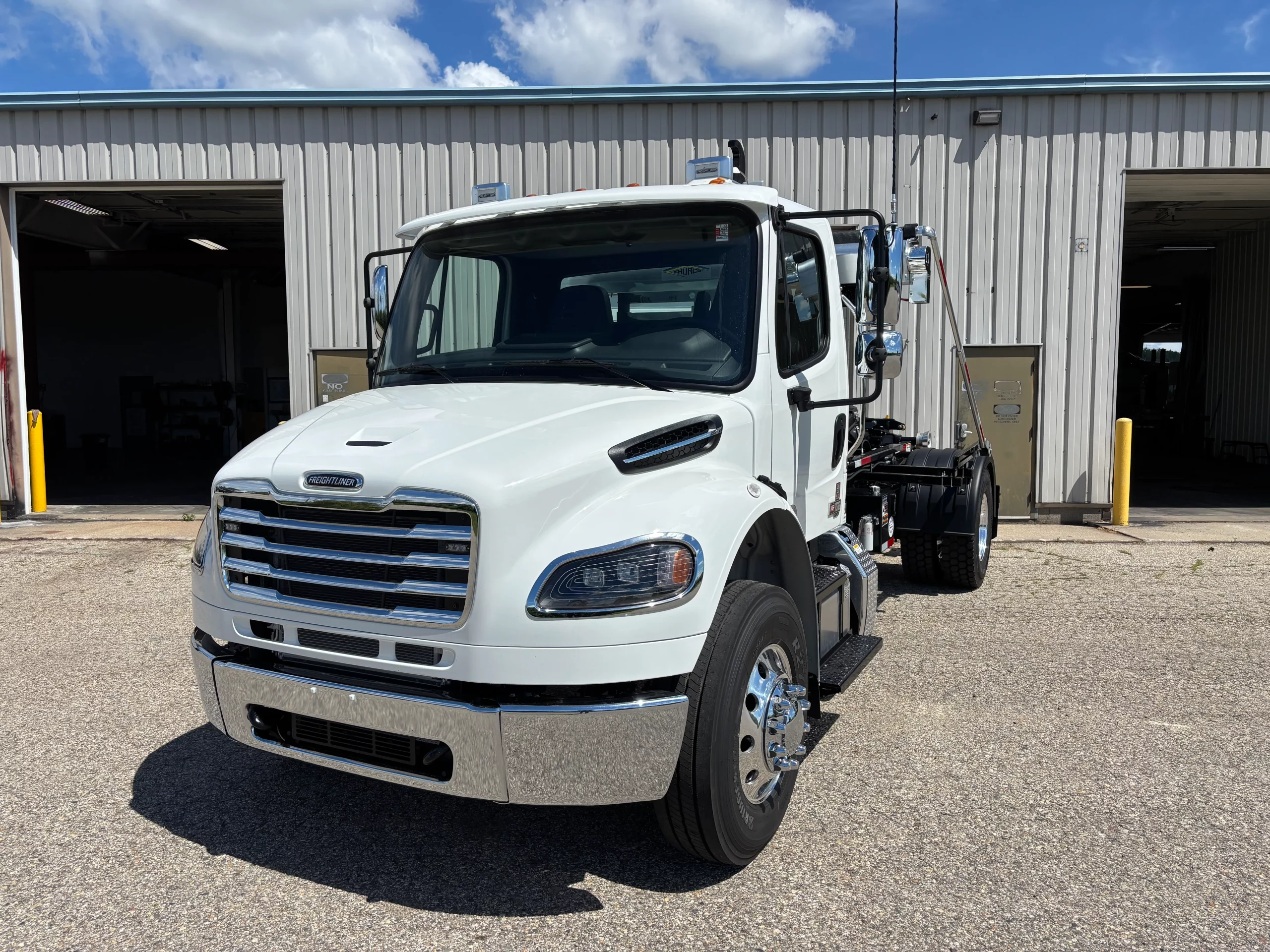 New 2027 Freightliner M2 Hooklift Truck NEW 2027 Freightliner M2 Hooklift Truck - image 3 of 6