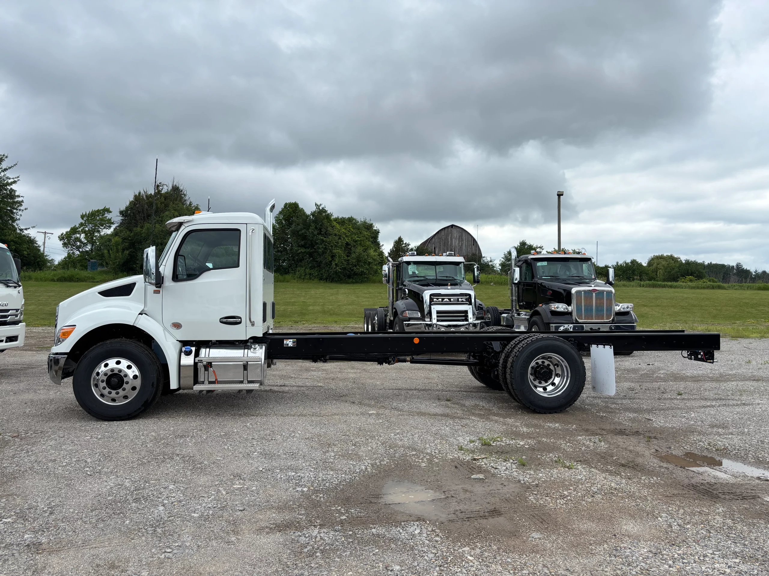 NEW 2027 Kenworth T280 Hooklift Truck NEW 2027 Kenworth T280 Hooklift Truck - image 5 of 6