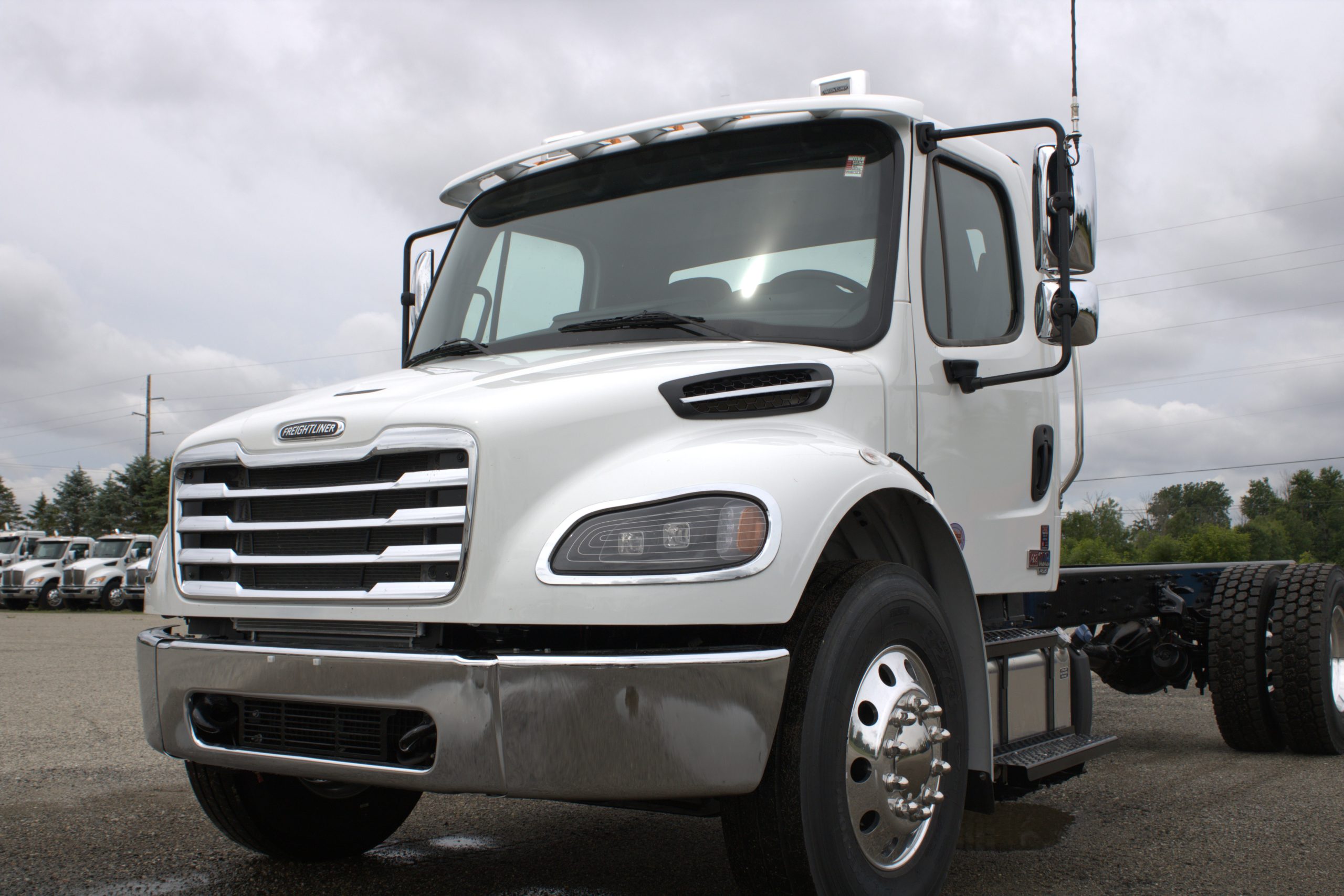 NEW 2027 Freightliner M2 Hooklift Truck NEW 2027 Freightliner M2 Hooklift Truck - image 2 of 6