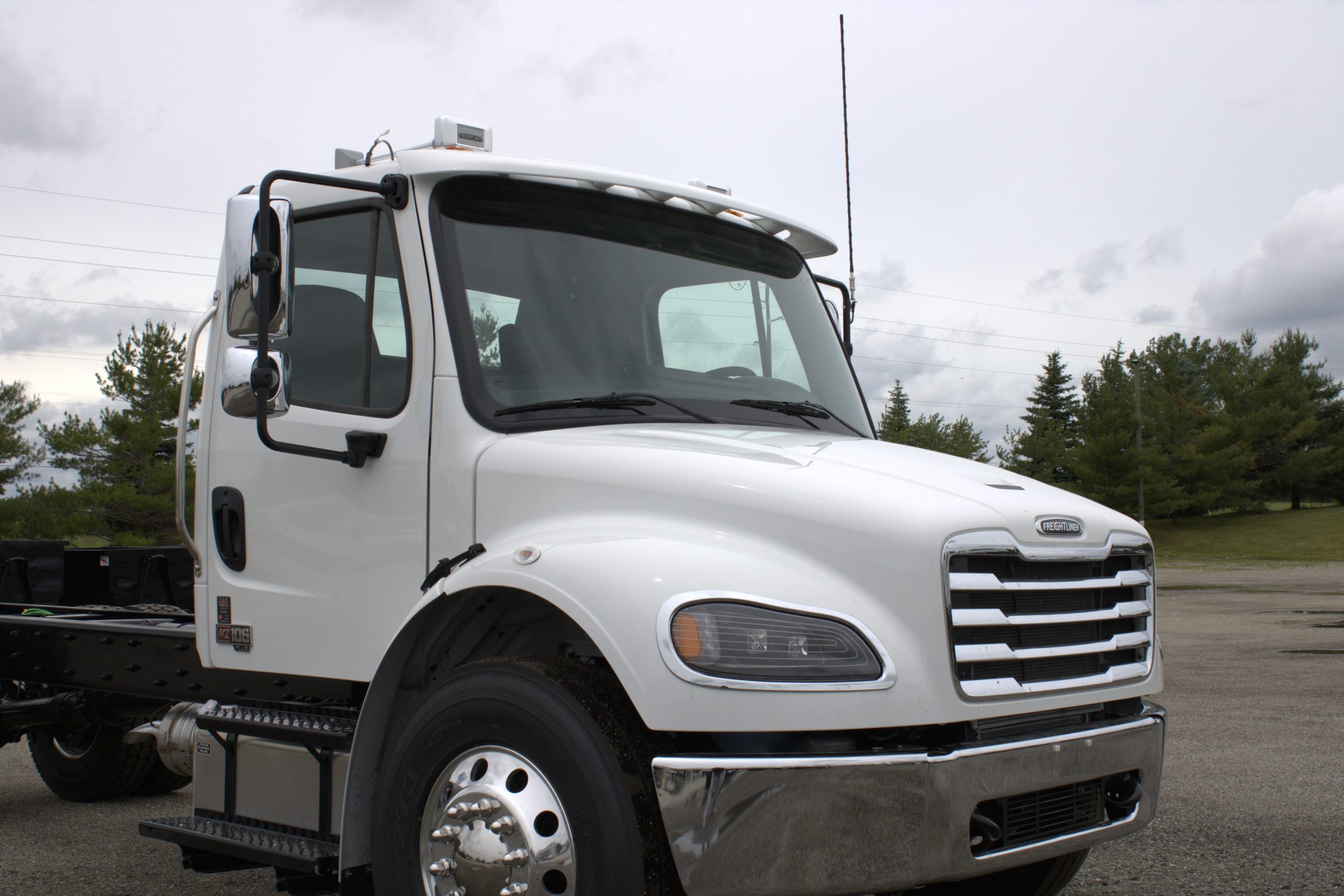 NEW 2027 Freightliner M2 Hooklift Truck NEW 2027 Freightliner M2 Hooklift Truck - image 3 of 6
