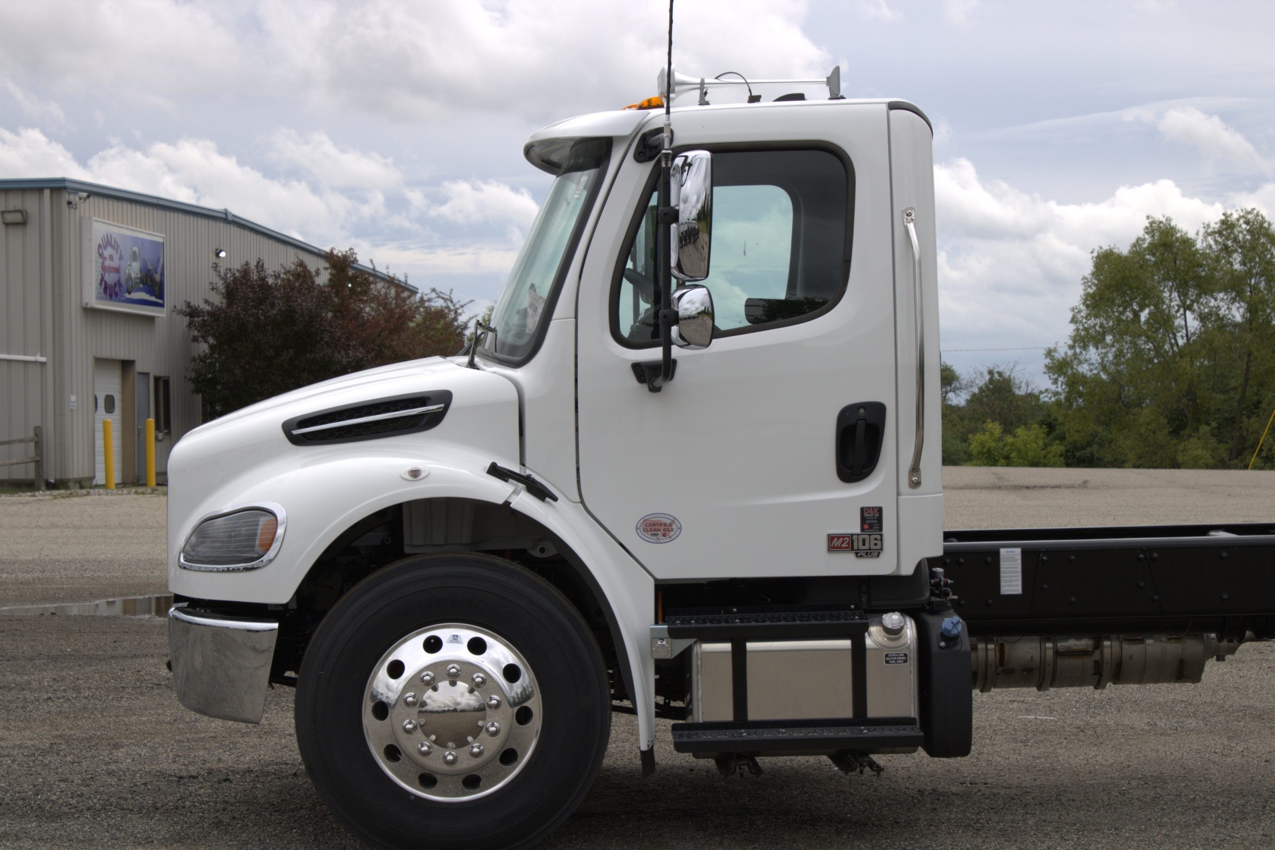 NEW 2027 Freightliner M2 Hooklift Truck NEW 2027 Freightliner M2 Hooklift Truck - image 4 of 6