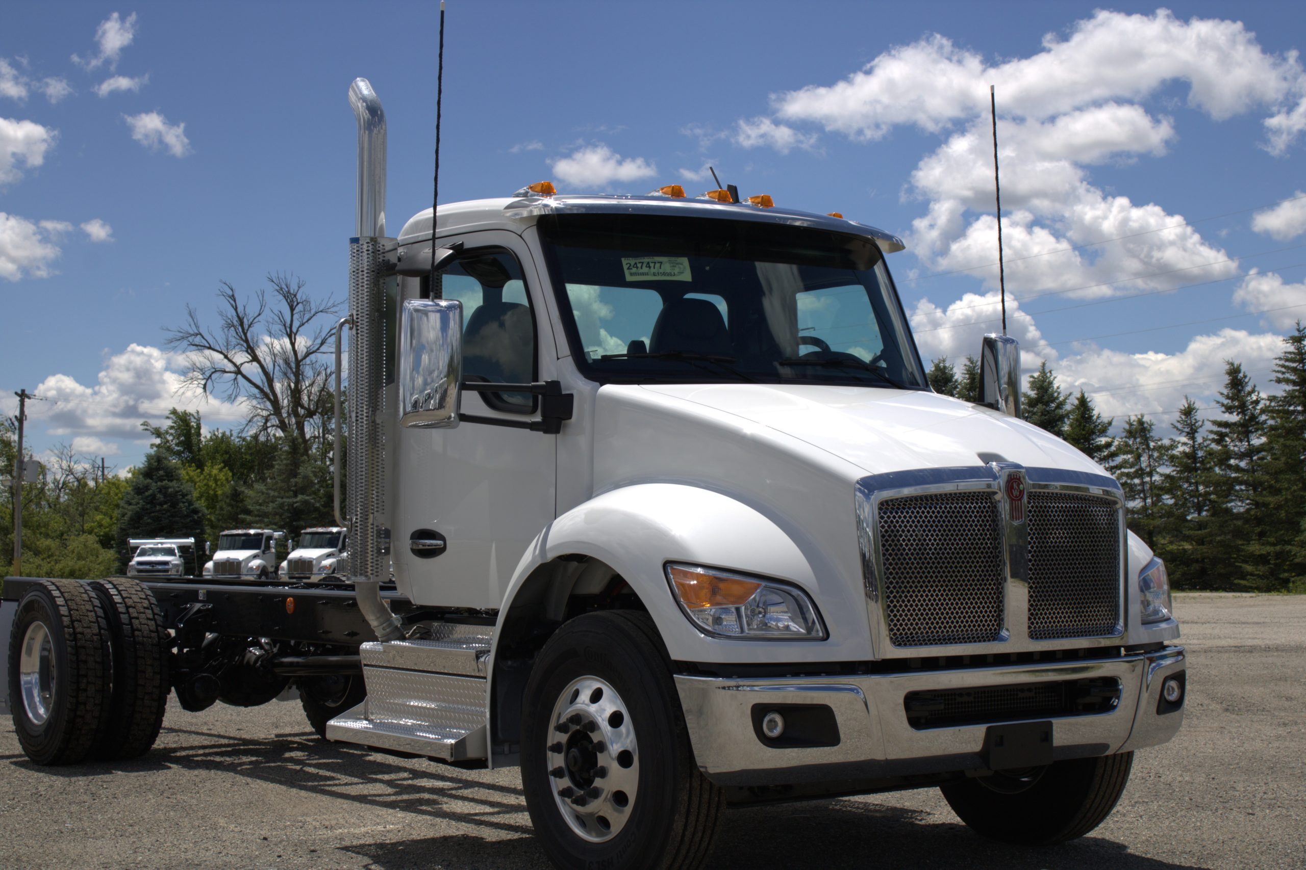NEW 2027 Kenworth T280 Hooklift Truck NEW 2027 Kenworth T280 Hooklift Truck - image 3 of 6