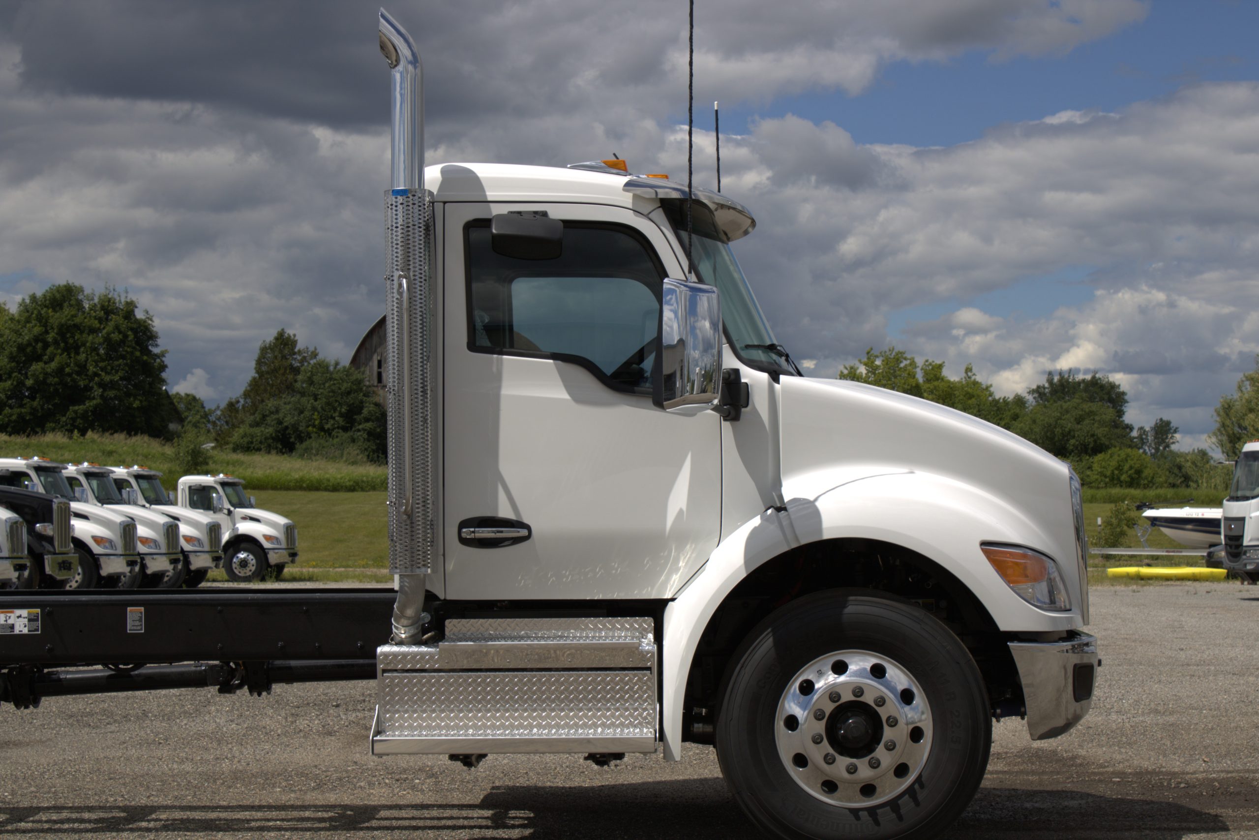 NEW 2027 Kenworth T280 Hooklift Truck NEW 2027 Kenworth T280 Hooklift Truck - image 5 of 6