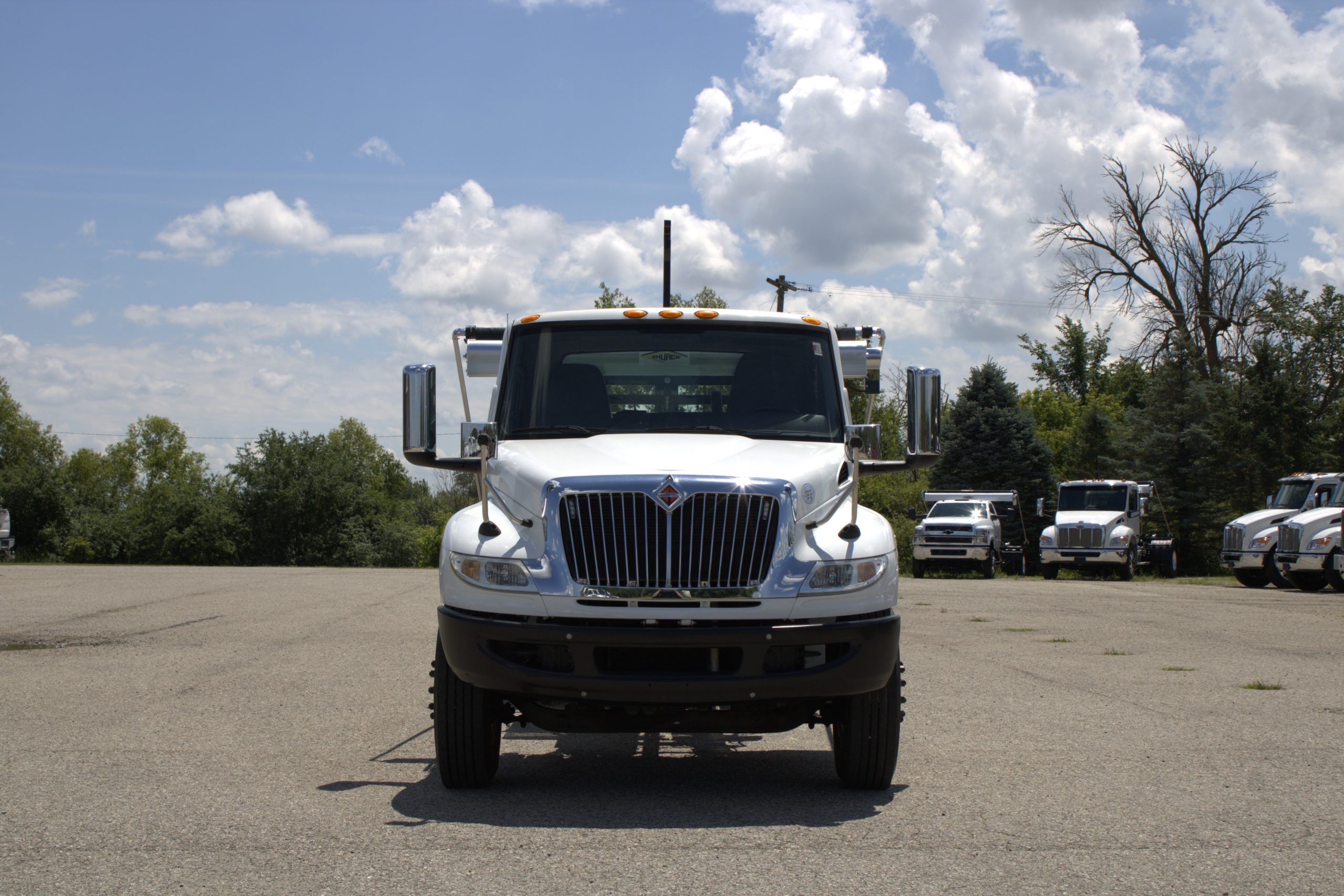 USED 2019 International MV Hooklift Truck USED 2019 International MV Hooklift Truck - image 2 of 6