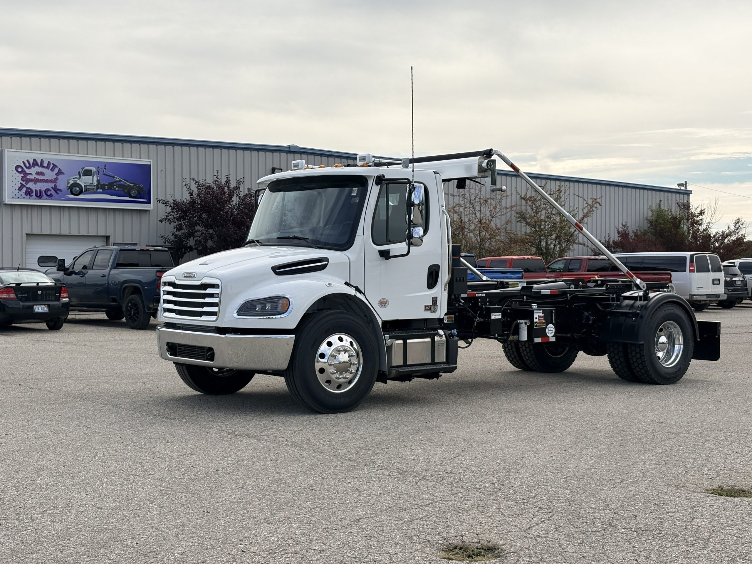 NEW 2027 Freightliner M2 Hooklift Truck NEW 2027 Freightliner M2 Hooklift Truck - image 1 of 6