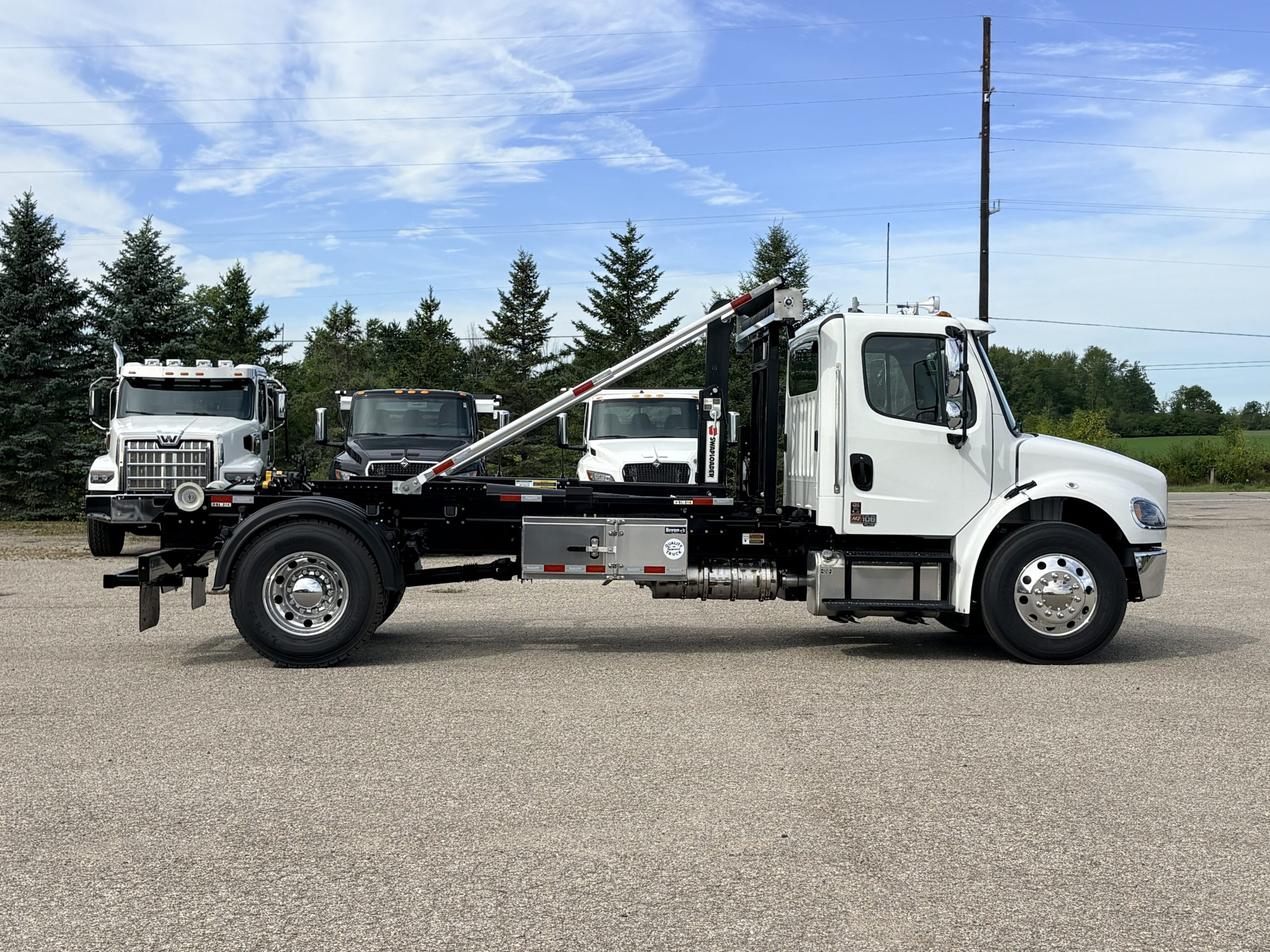 NEW 2027 Freightliner M2 Hooklift Truck NEW 2027 Freightliner M2 Hooklift Truck - image 4 of 6