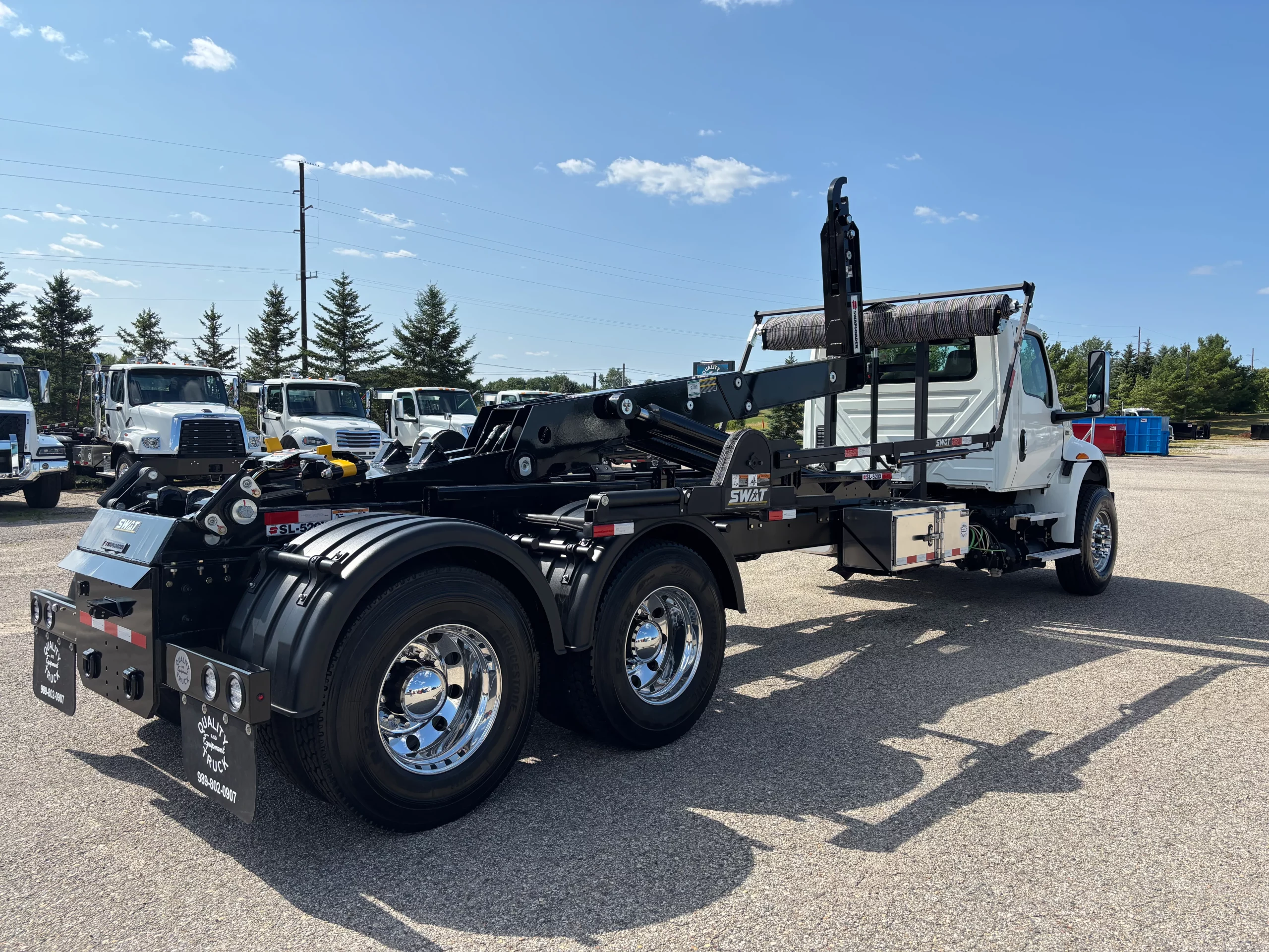 Used 2021 International Mv Hooklift Truck USED 2021 International MV Hooklift Truck - image 6 of 6