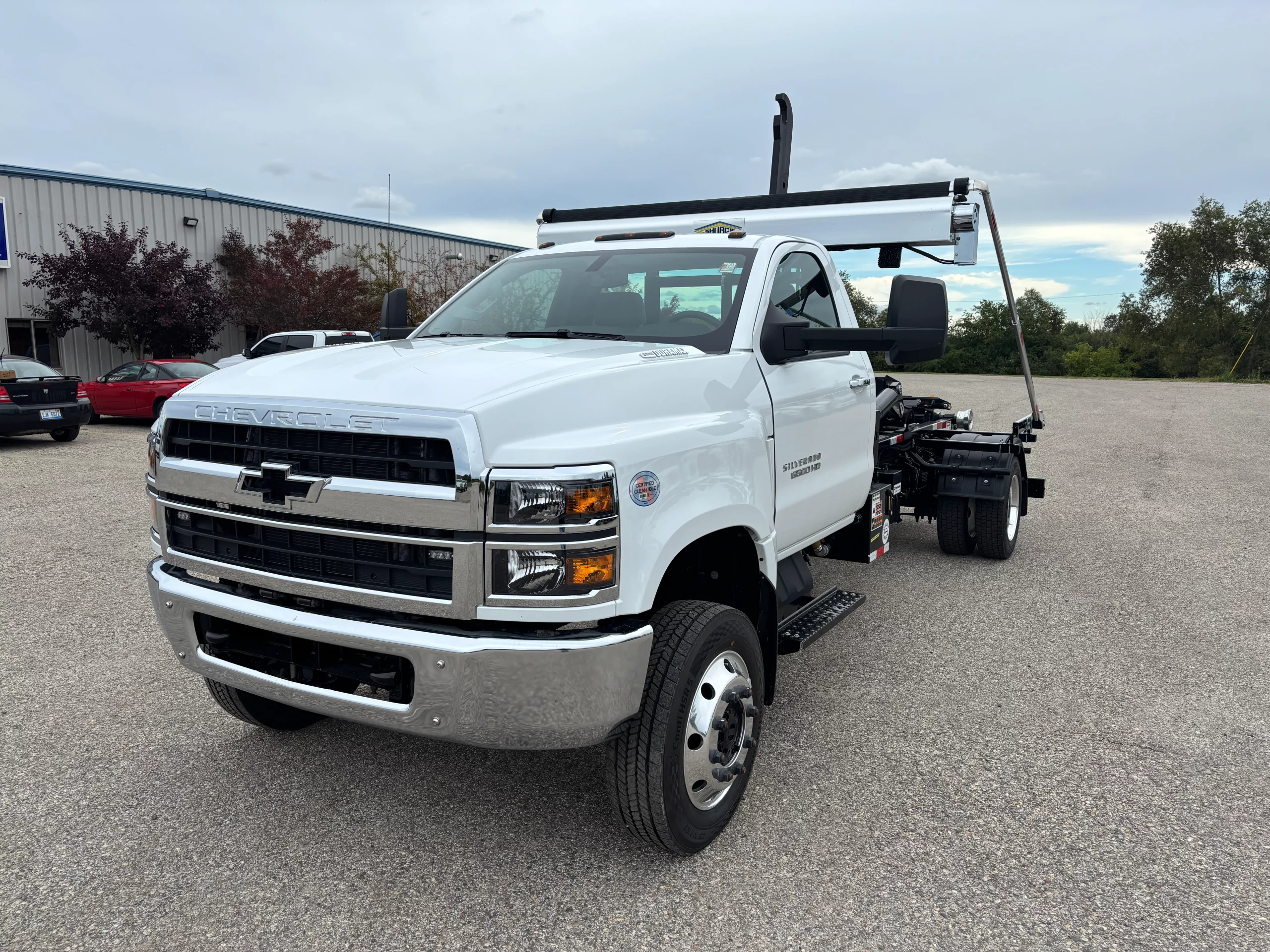 NEW 2025 Chevy 6500 Hooklift Truck NEW 2025 Chevy 6500 Hooklift Truck - image 3 of 6