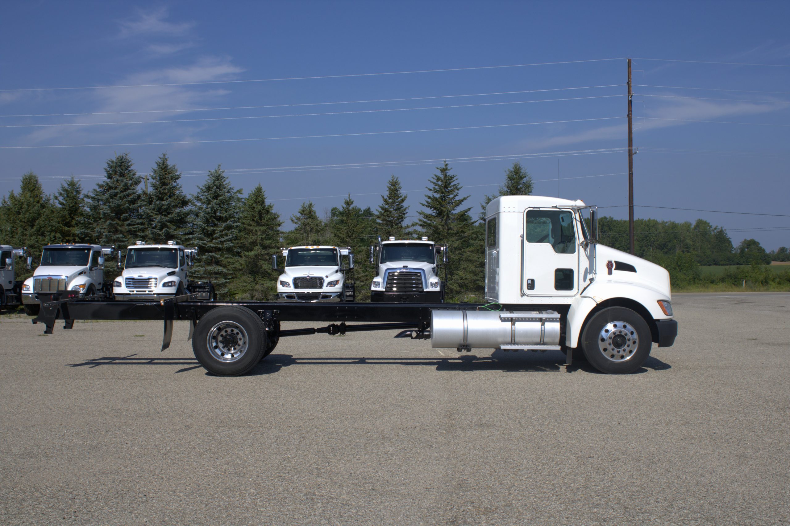 Used 2019 Kenworth T370 Hooklift Truck USED 2019 Kenworth T370 Hooklift Truck - image 4 of 6
