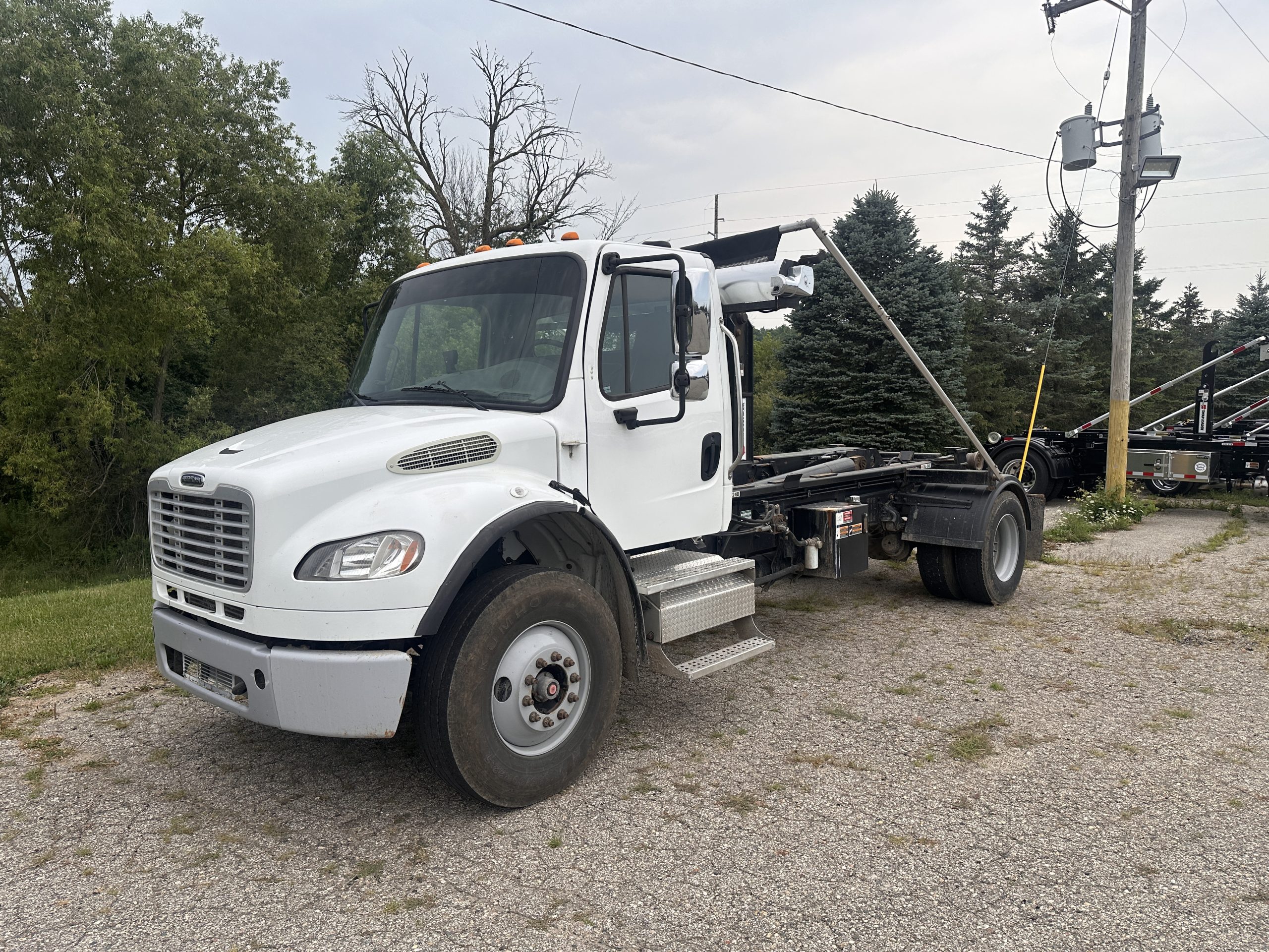 Used 2009 Freightliner M2 Hooklift Truck USED 2009 Freightliner M2 Hooklift Truck - image 1 of 1
