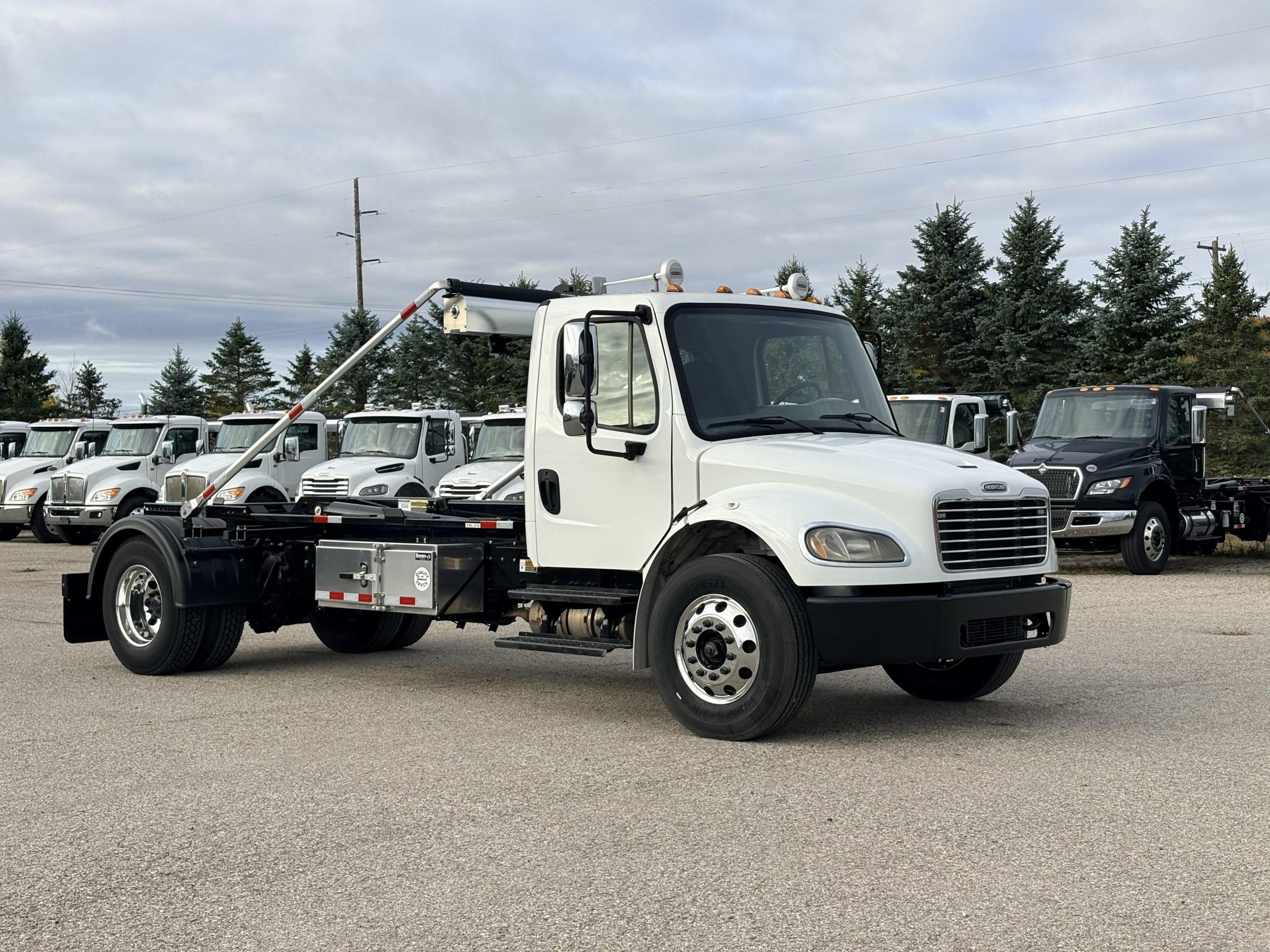 Used 2020 Freightliner M2 Hooklift Truck USED 2020 Freightliner M2 Hooklift Truck - image 1 of 6