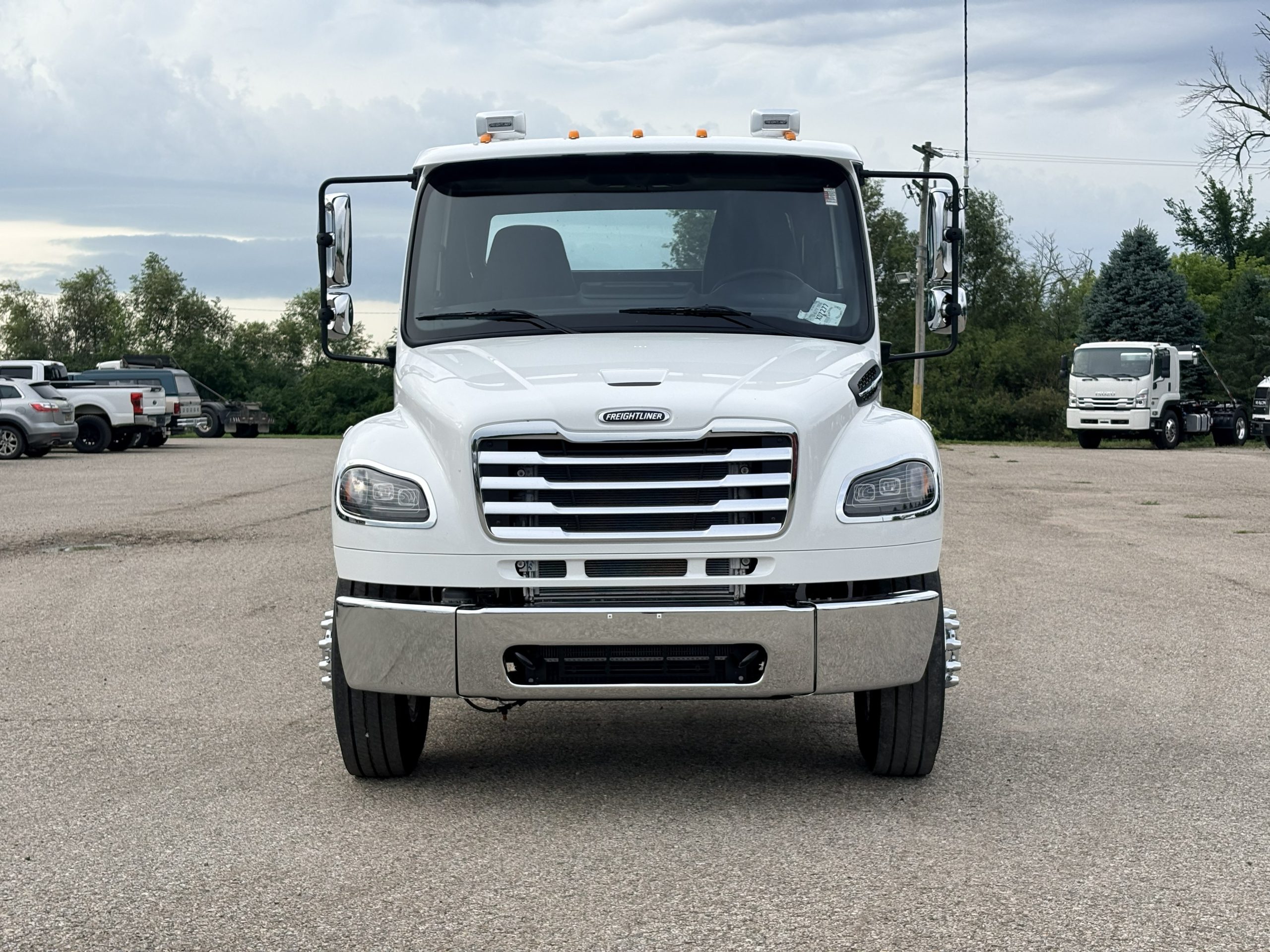 New 2027 Freightliner M2 Hooklift Truck NEW 2027 Freightliner M2 Hooklift Truck - image 2 of 6