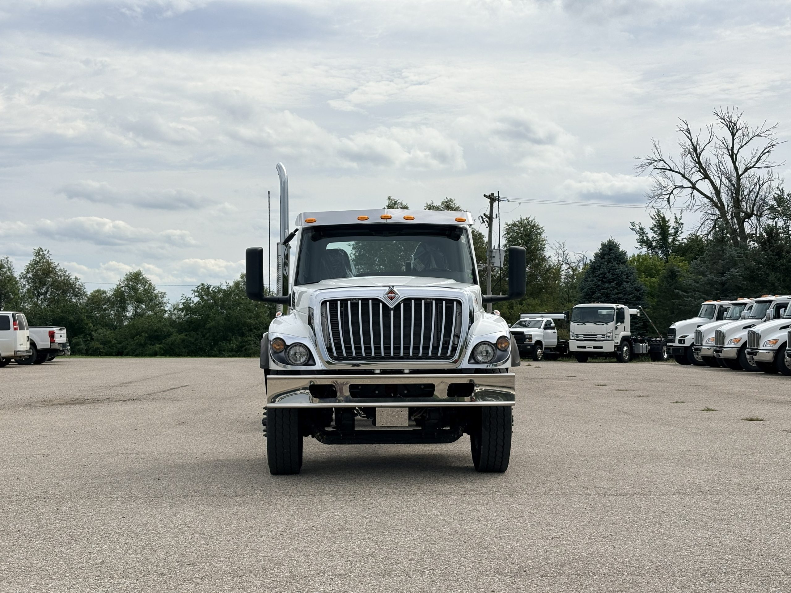 NEW 2027 International HV Hooklift Truck NEW 2027 International HV Hooklift Truck - image 1 of 6